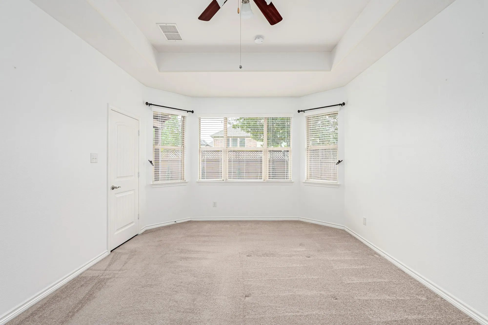 Property Slideshow image 15 of 36 | 1313 isabella ln, Savannah, TX, 76227