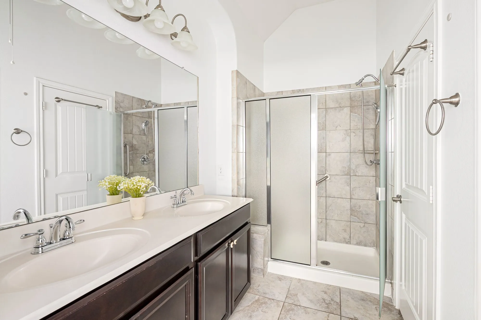 Property Slideshow image 18 of 36 | 1313 isabella ln, Savannah, TX, 76227