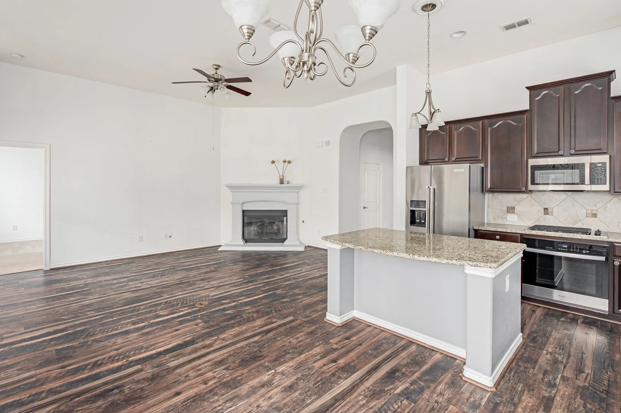 Property Slideshow image 5 of 36 | 1313 isabella ln, Savannah, TX, 76227