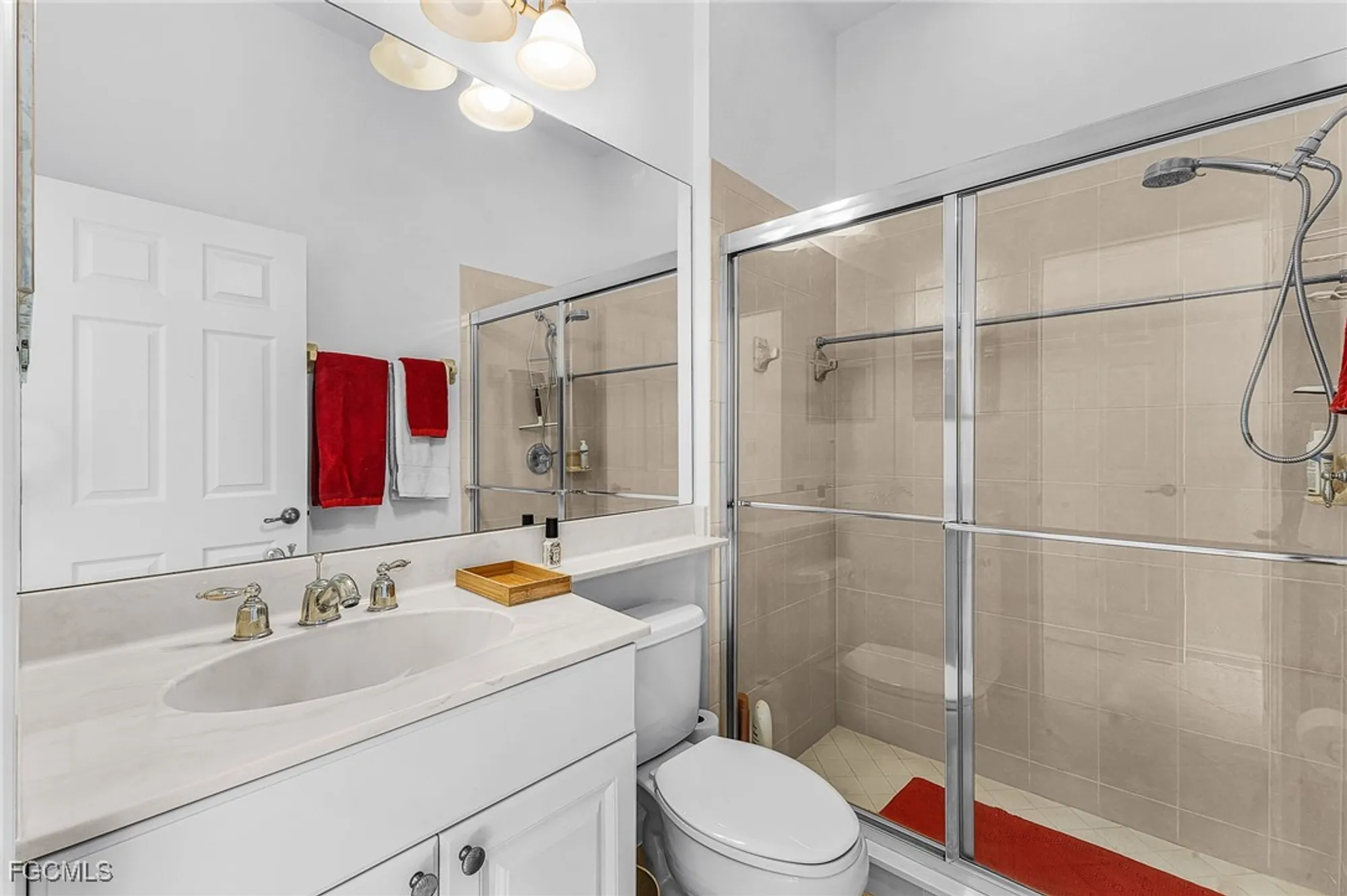 Property Slideshow image 19 of 30 | 3900 lakeview isle ct, Fort Myers, FL, 33905