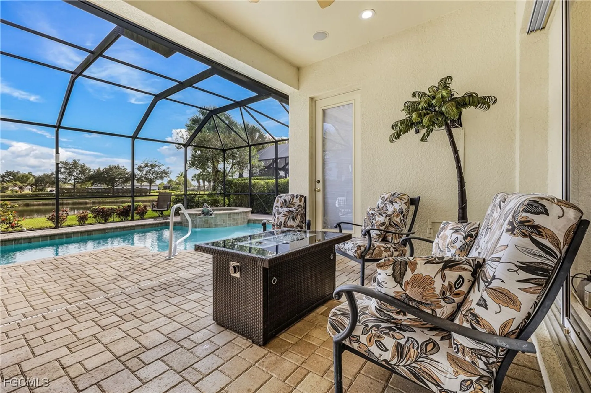 Property Slideshow image 11 of 30 | 3900 lakeview isle ct, Fort Myers, FL, 33905