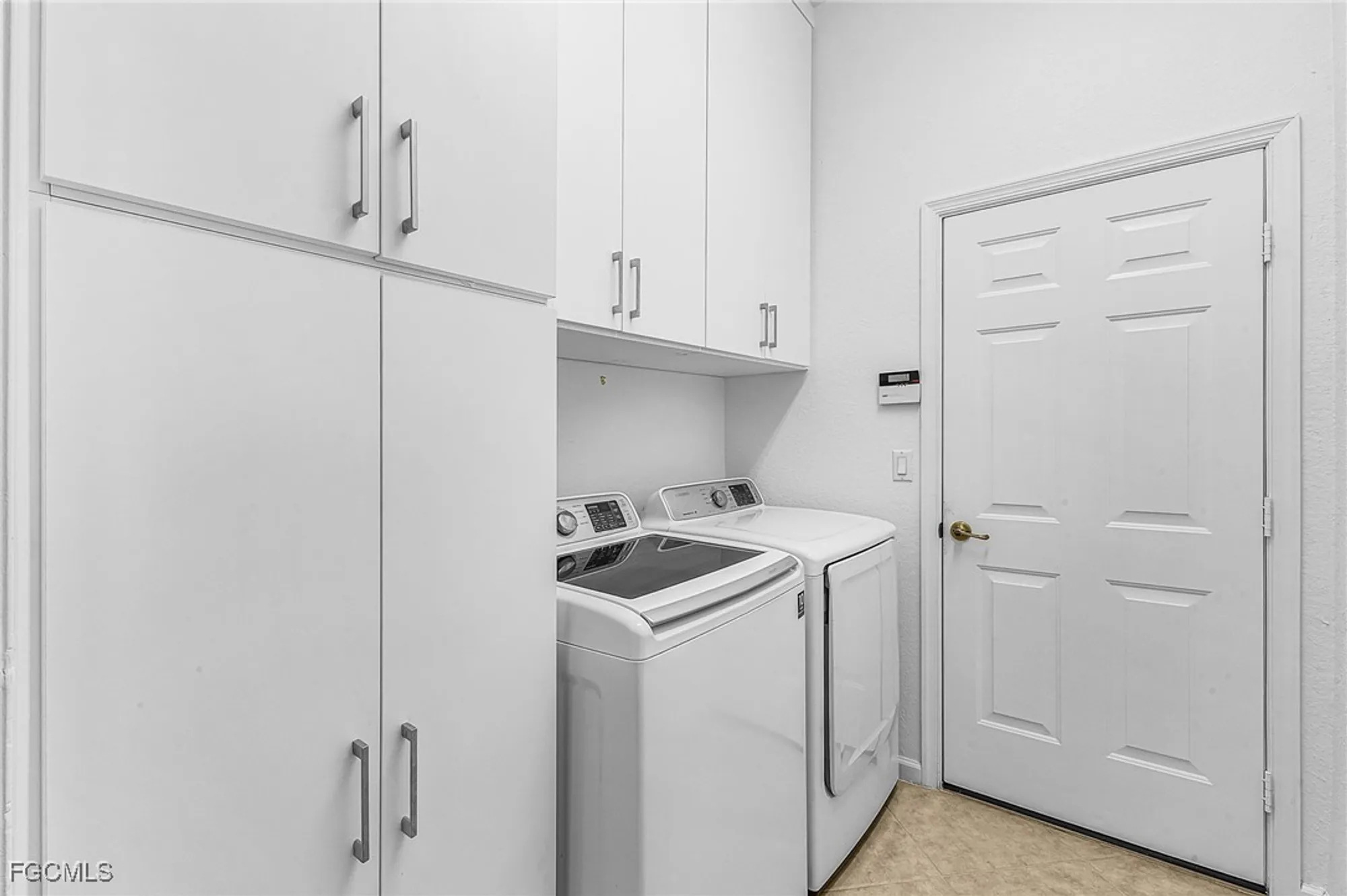 Property Slideshow image 22 of 30 | 3900 lakeview isle ct, Fort Myers, FL, 33905