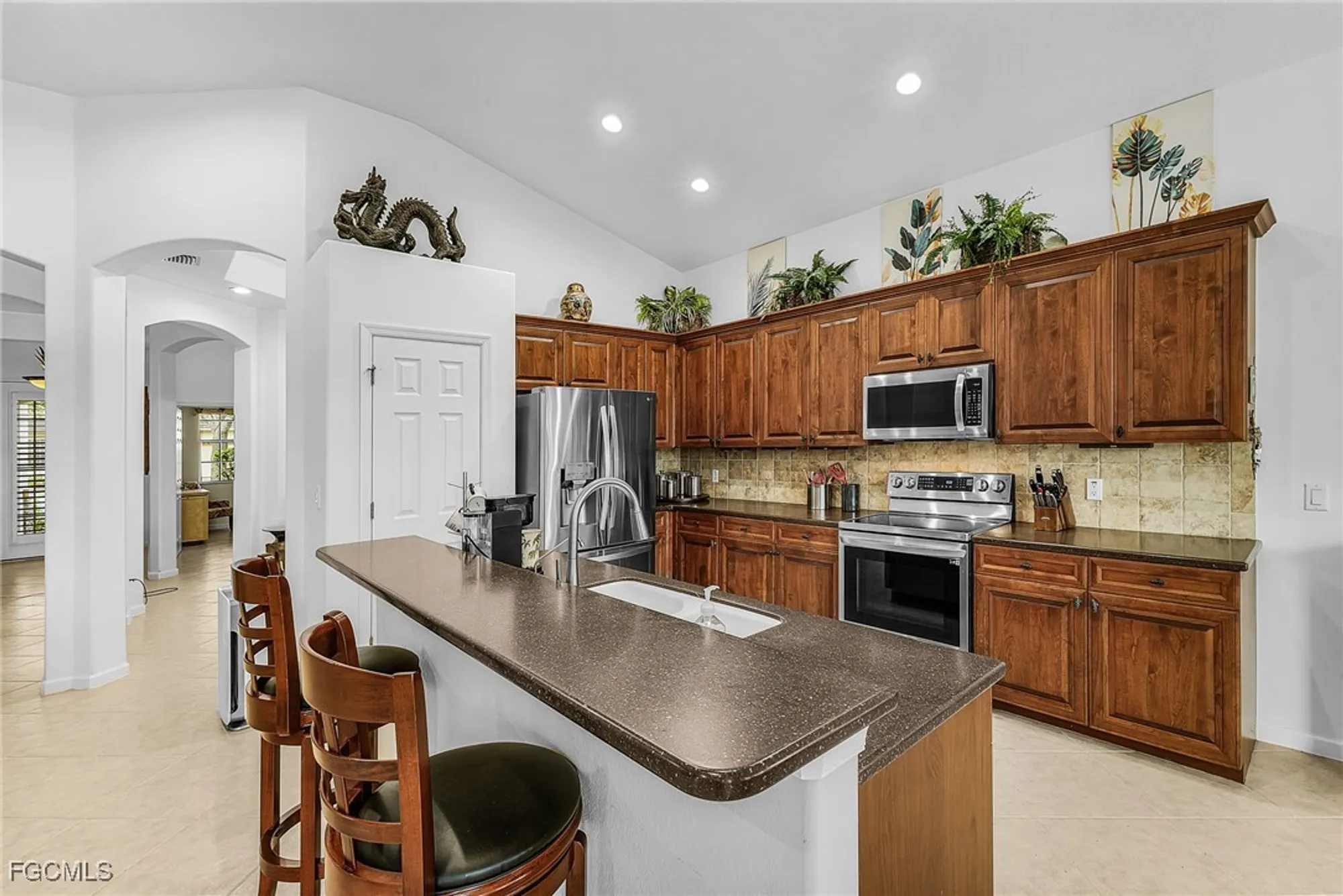 Property Slideshow image 7 of 30 | 3900 lakeview isle ct, Fort Myers, FL, 33905