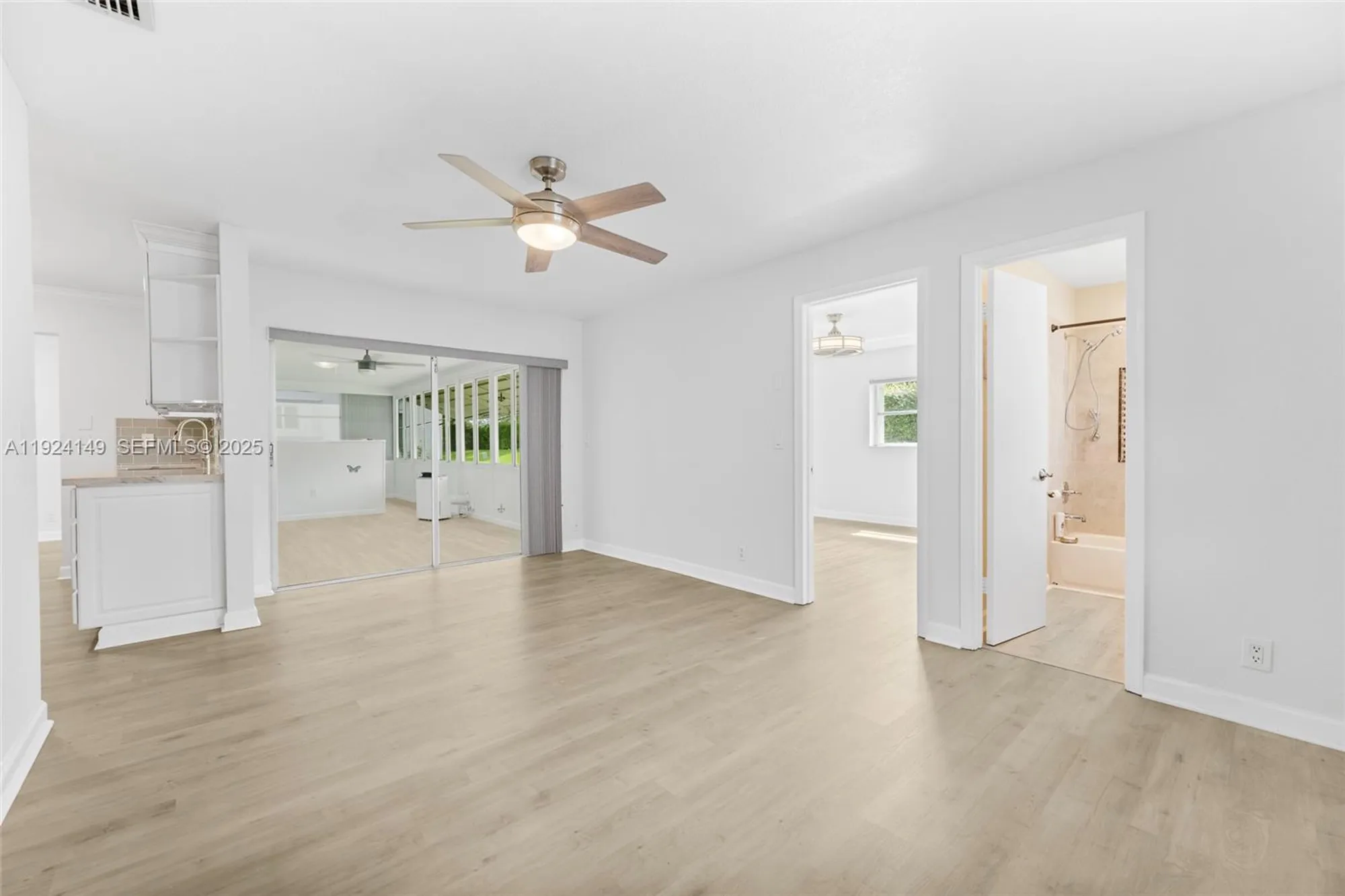 Property Slideshow image 18 of 29 | 1131 nw 90th way, Plantation, FL, 33322