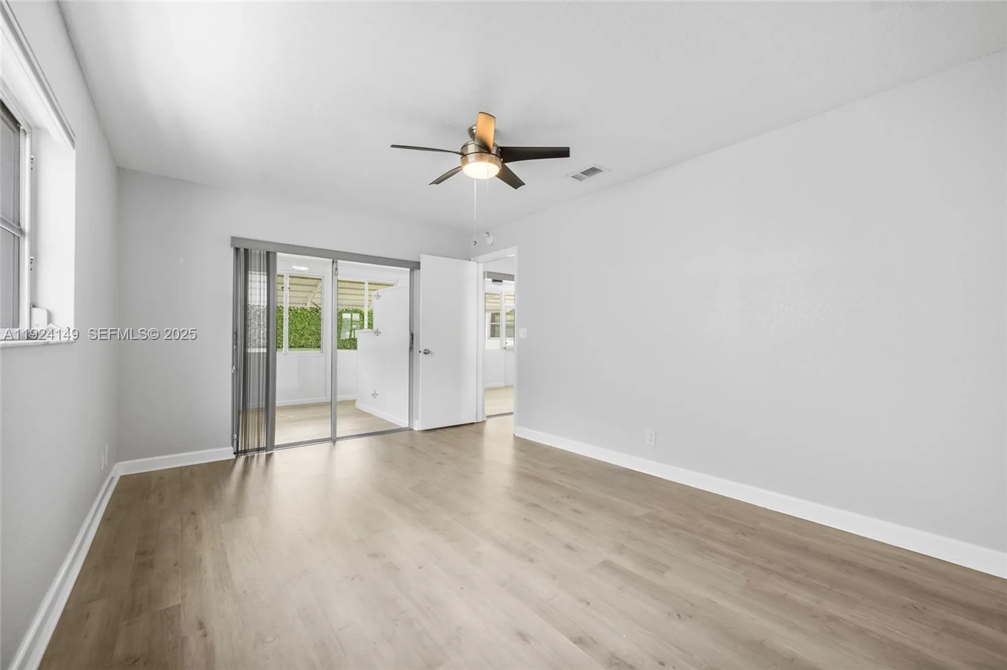 Property Slideshow image 10 of 29 | 1131 nw 90th way, Plantation, FL, 33322