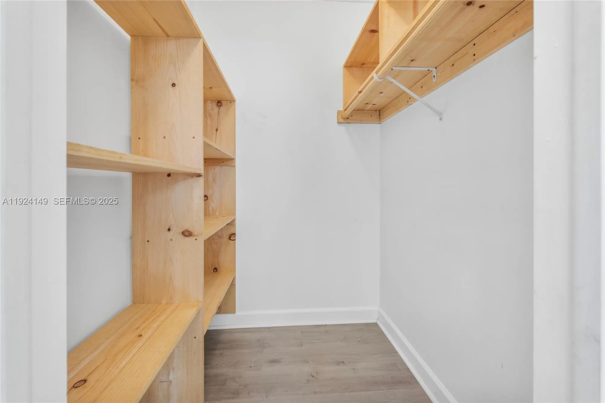 Property Slideshow image 23 of 29 | 1131 nw 90th way, Plantation, FL, 33322