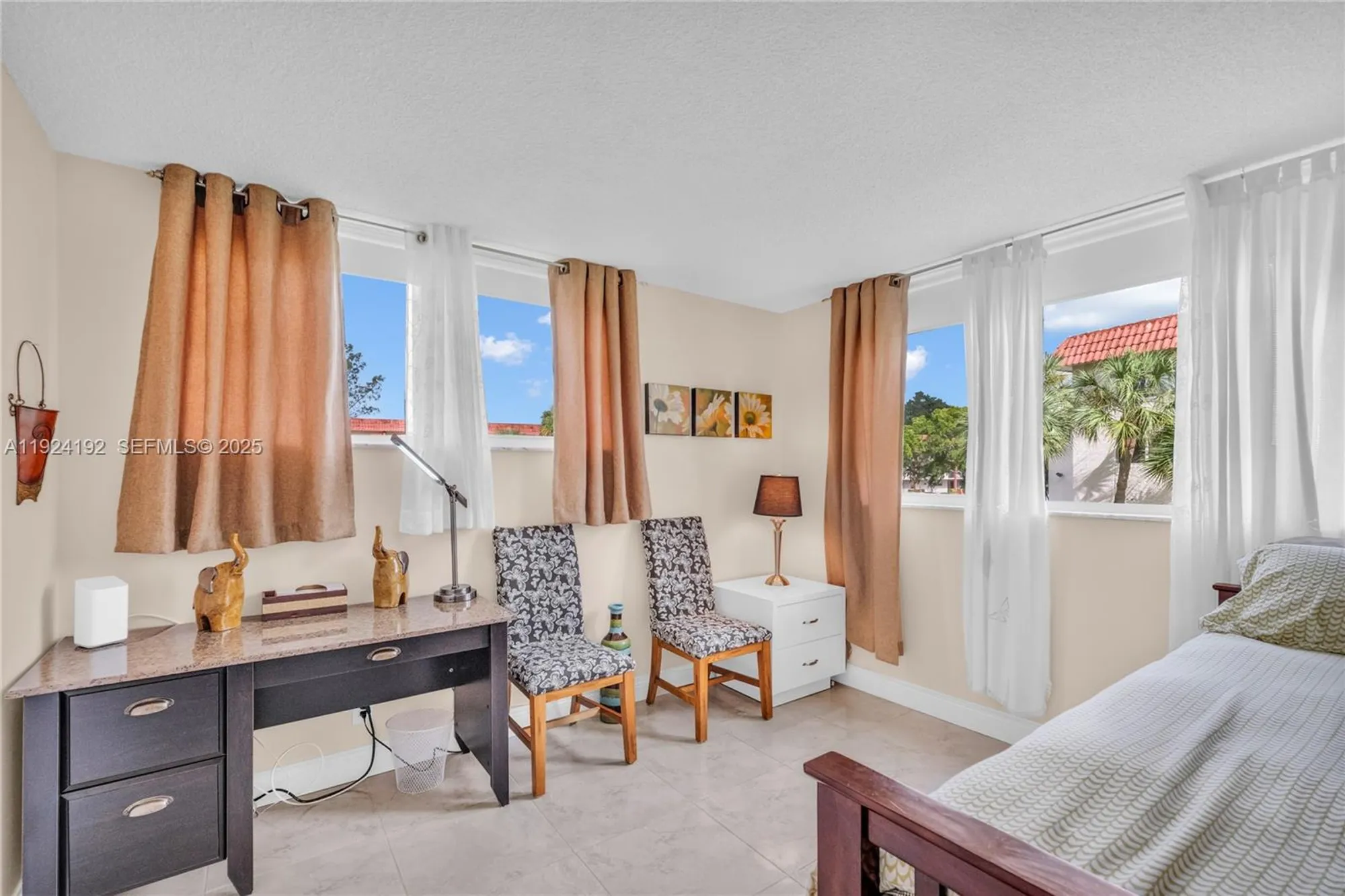 Property Slideshow image 15 of 53 | 9800 n hollybrook lake dr 210, Pembroke Pines, FL, 33025