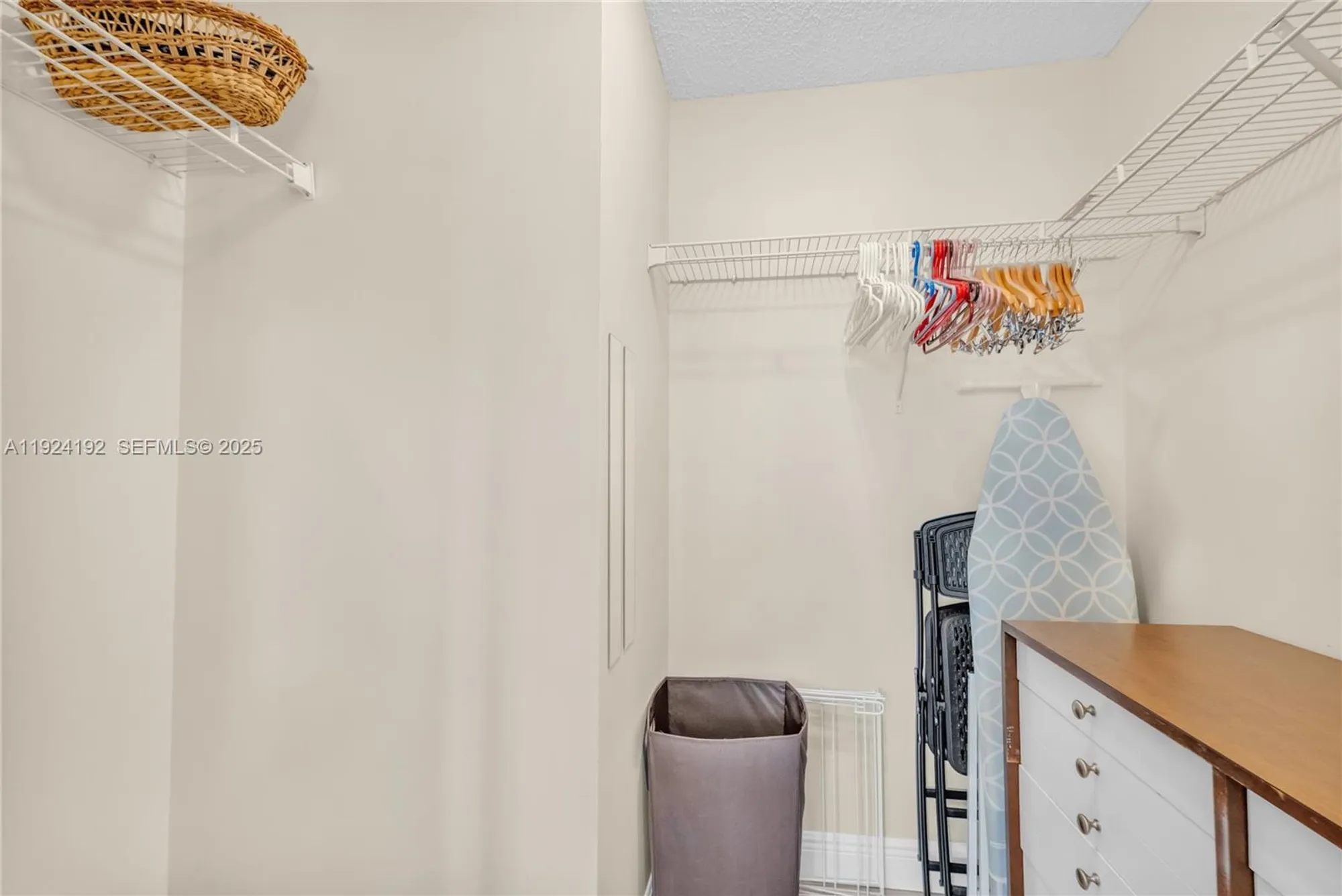 Property Slideshow image 17 of 53 | 9800 n hollybrook lake dr 210, Pembroke Pines, FL, 33025