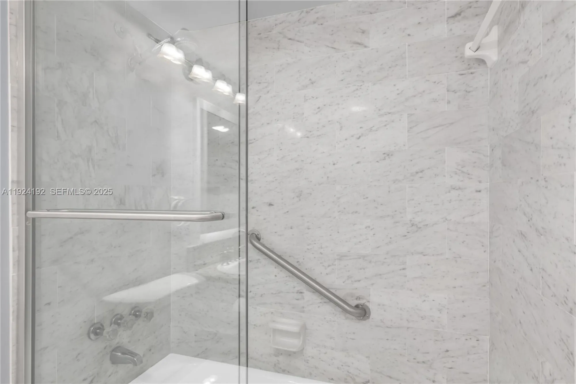 Property Slideshow image 19 of 53 | 9800 n hollybrook lake dr 210, Pembroke Pines, FL, 33025