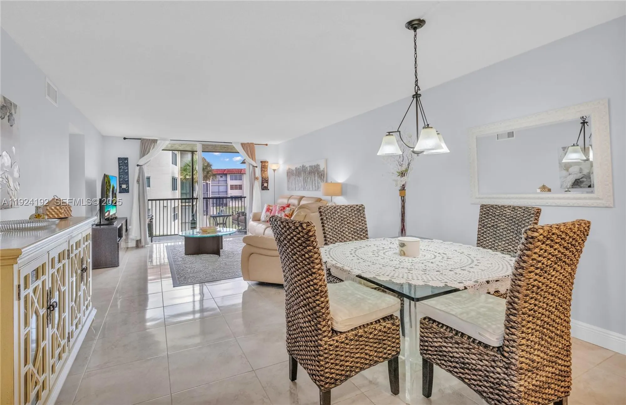 Property Slideshow image 10 of 53 | 9800 n hollybrook lake dr 210, Pembroke Pines, FL, 33025