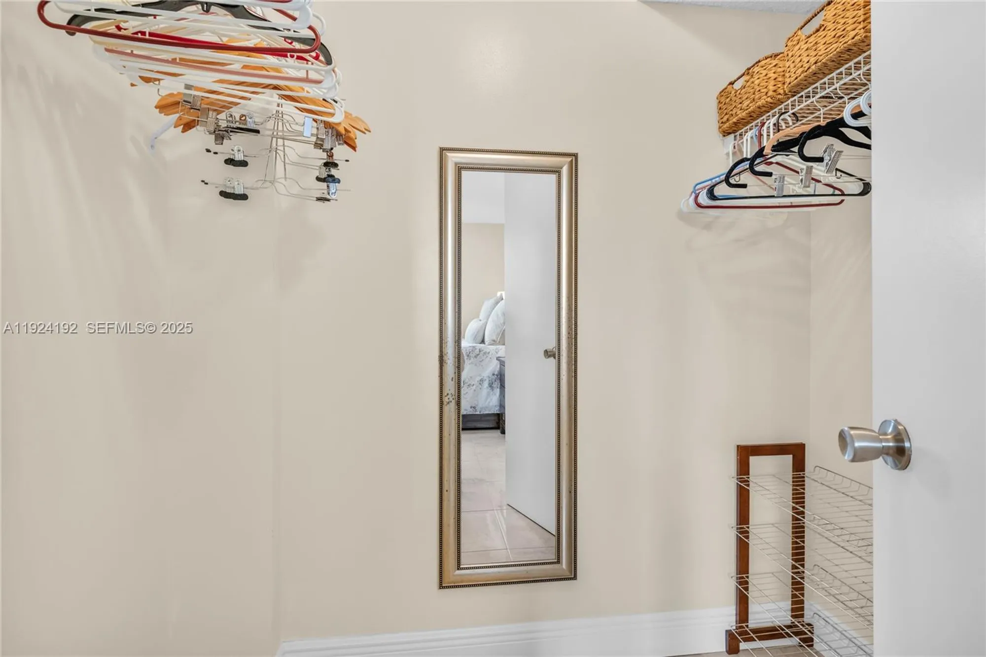 Property Slideshow image 24 of 53 | 9800 n hollybrook lake dr 210, Pembroke Pines, FL, 33025