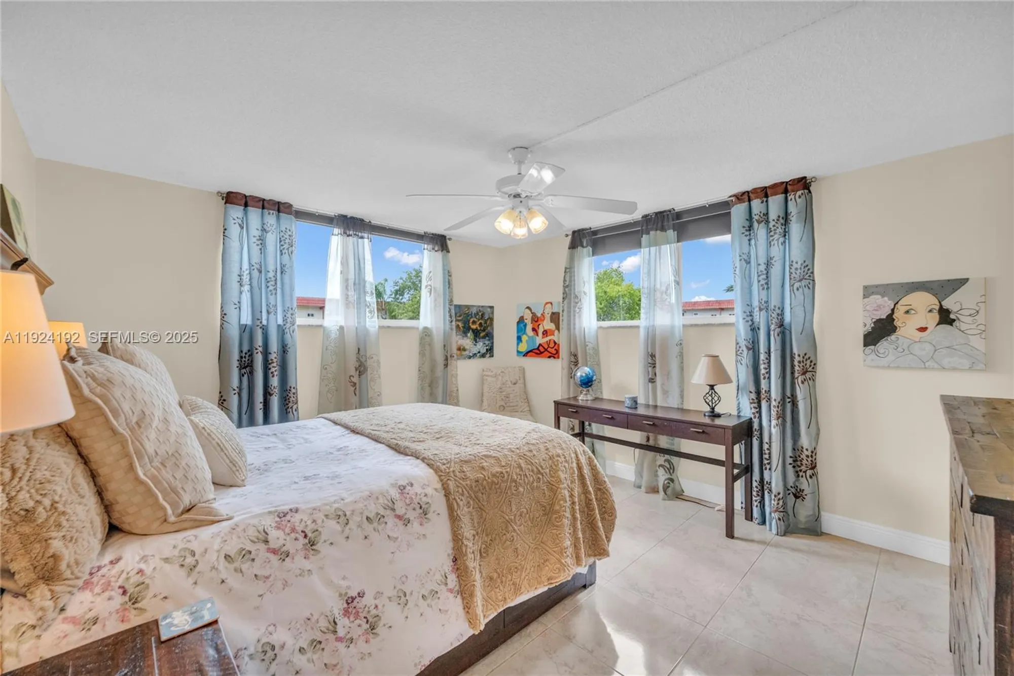 Property Slideshow image 21 of 53 | 9800 n hollybrook lake dr 210, Pembroke Pines, FL, 33025