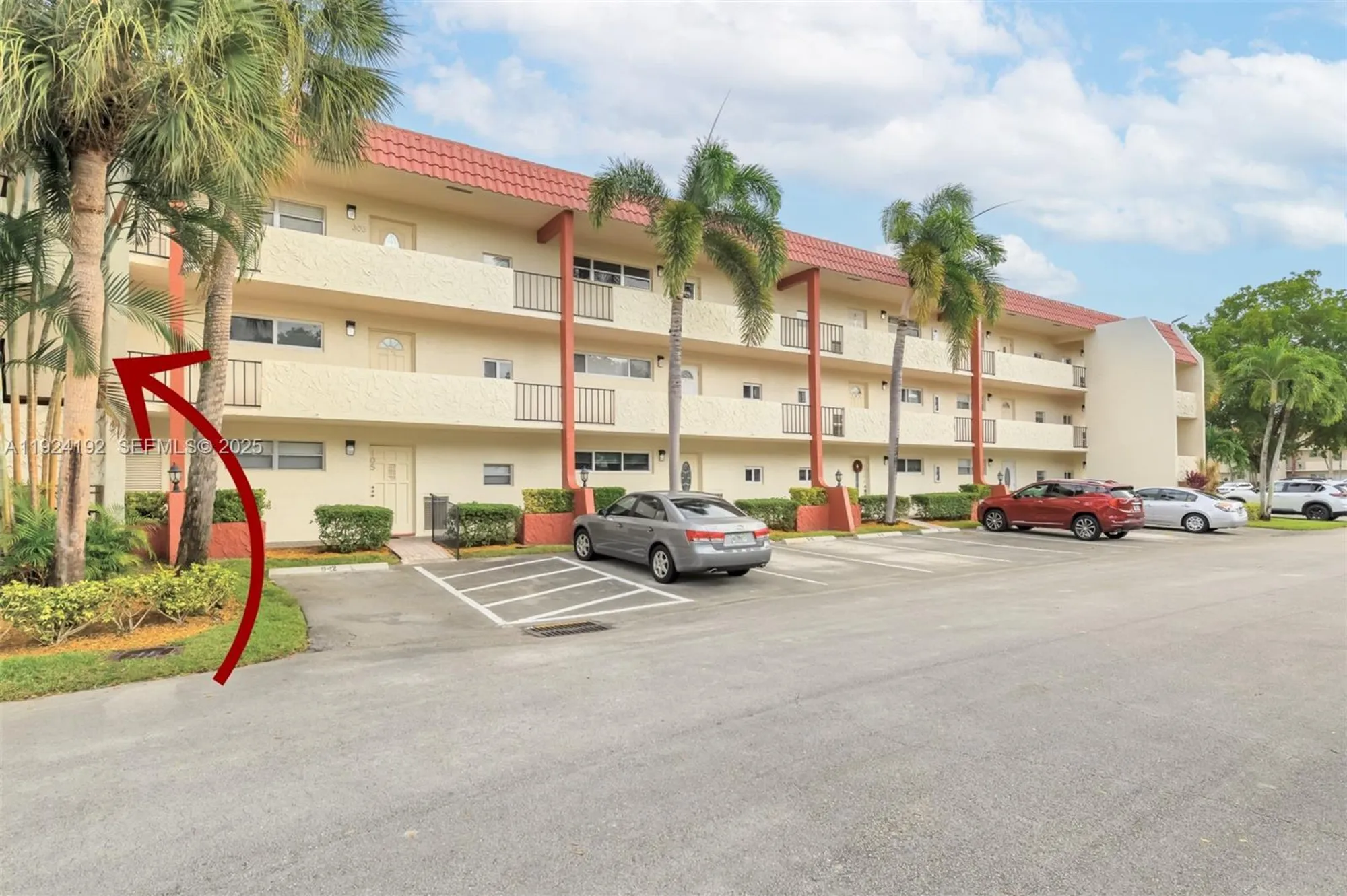 Property Slideshow image 49 of 53 | 9800 n hollybrook lake dr 210, Pembroke Pines, FL, 33025