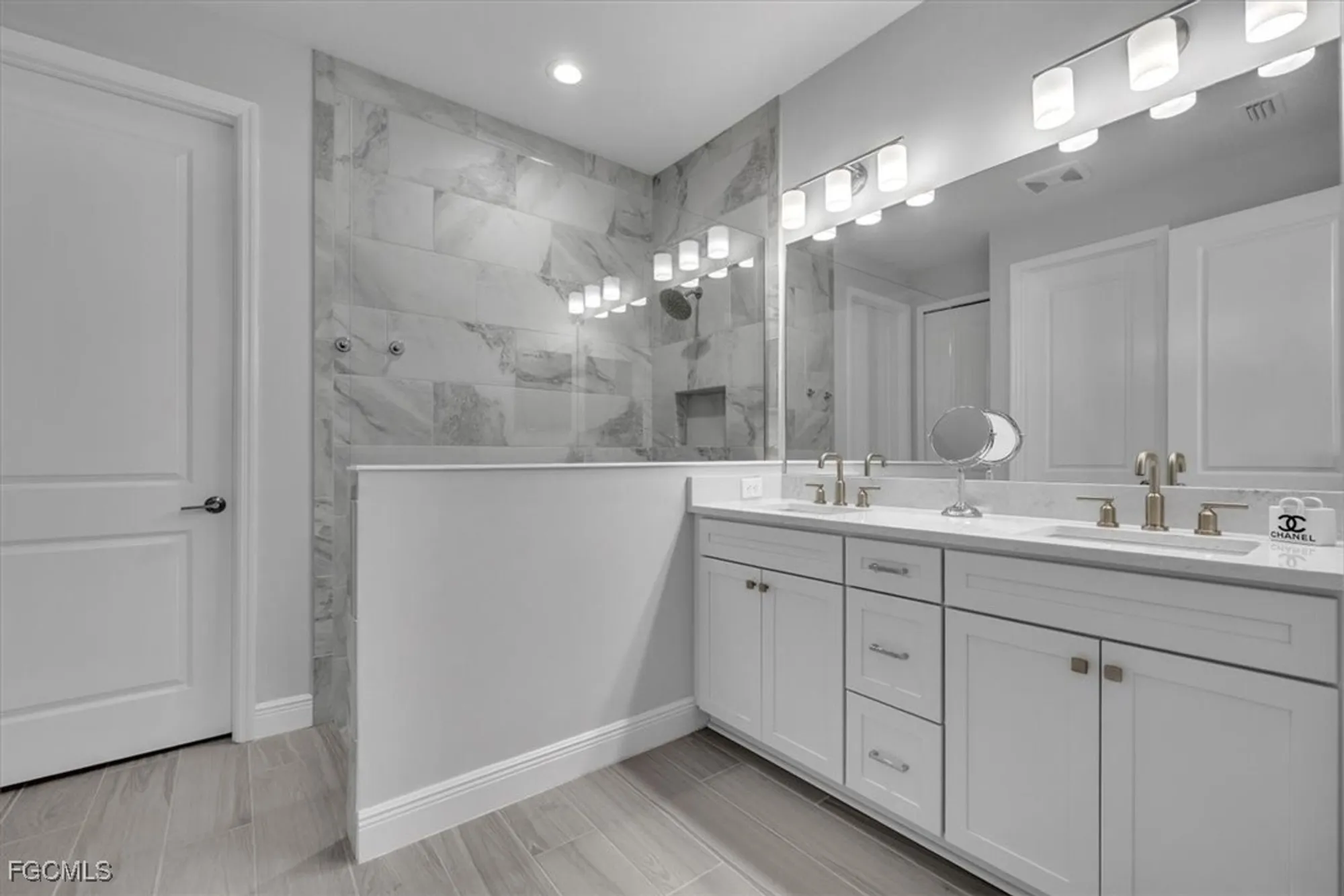 Property Slideshow image 18 of 50 | 13585 heritage preserve dr, Fort Myers, FL, 33905