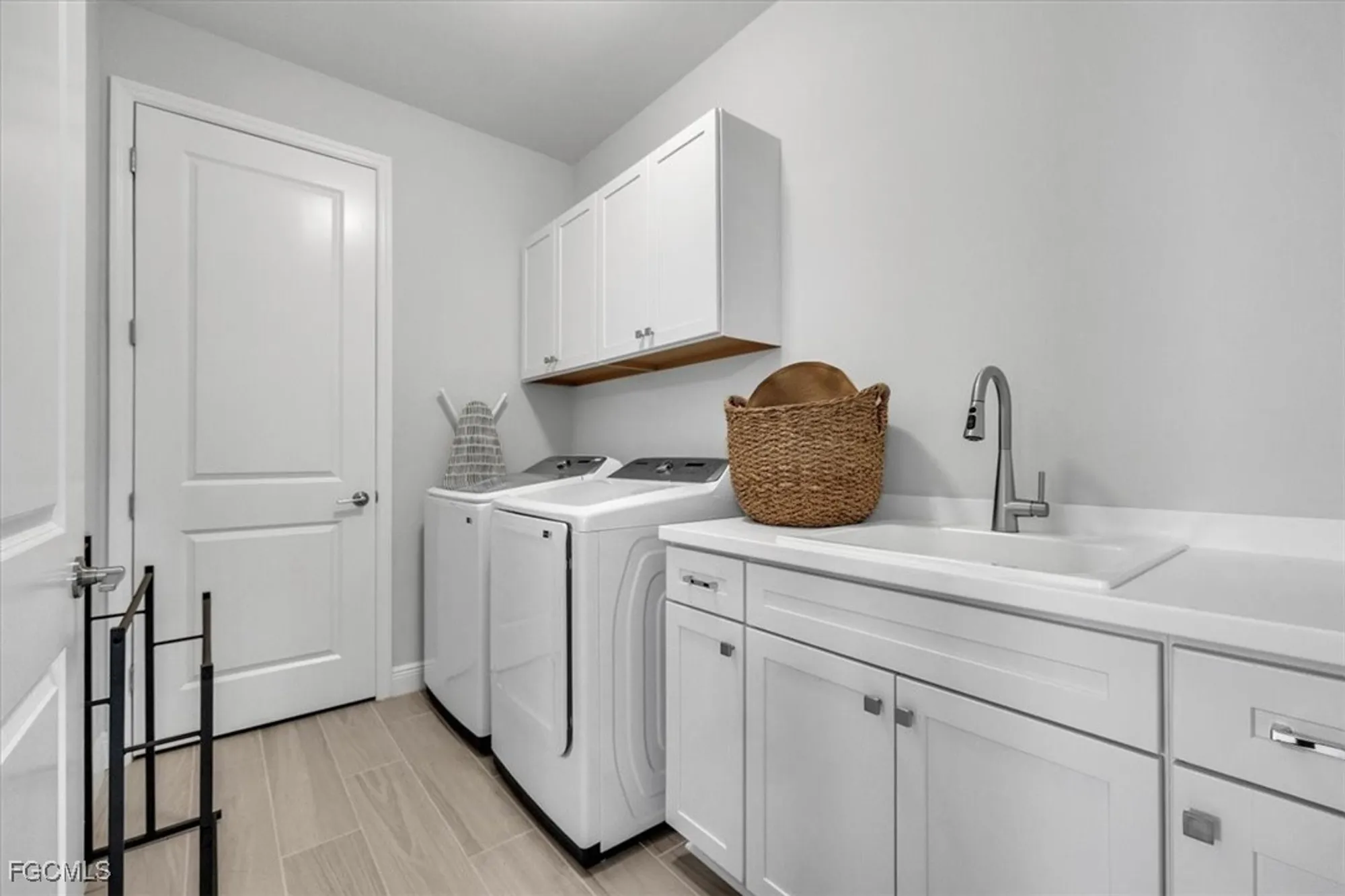 Property Slideshow image 31 of 50 | 13585 heritage preserve dr, Fort Myers, FL, 33905