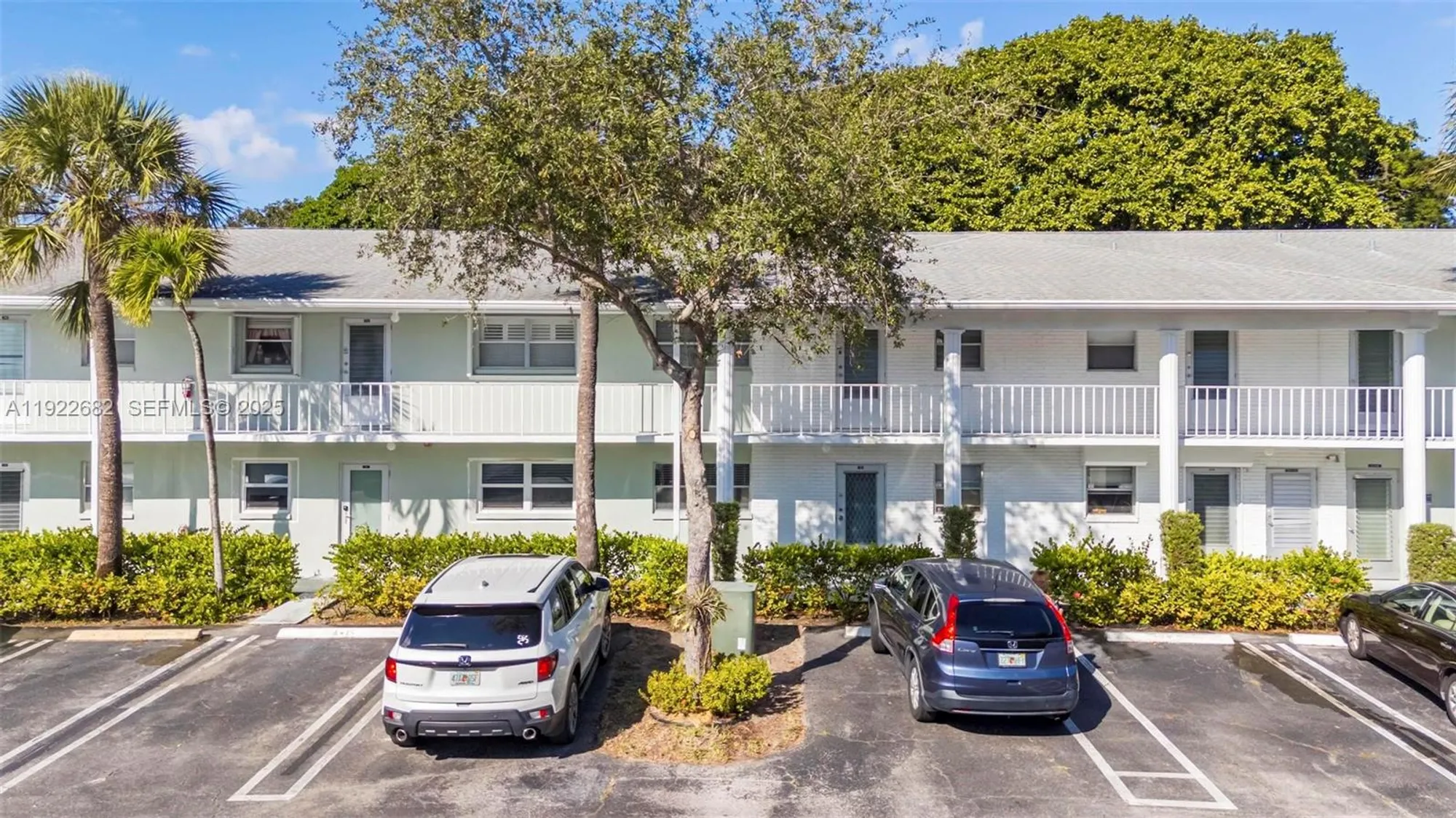 Property Slideshow image 1 of 49 | 2300 sw 22nd ave apt 109, Delray Beach, FL, 33445