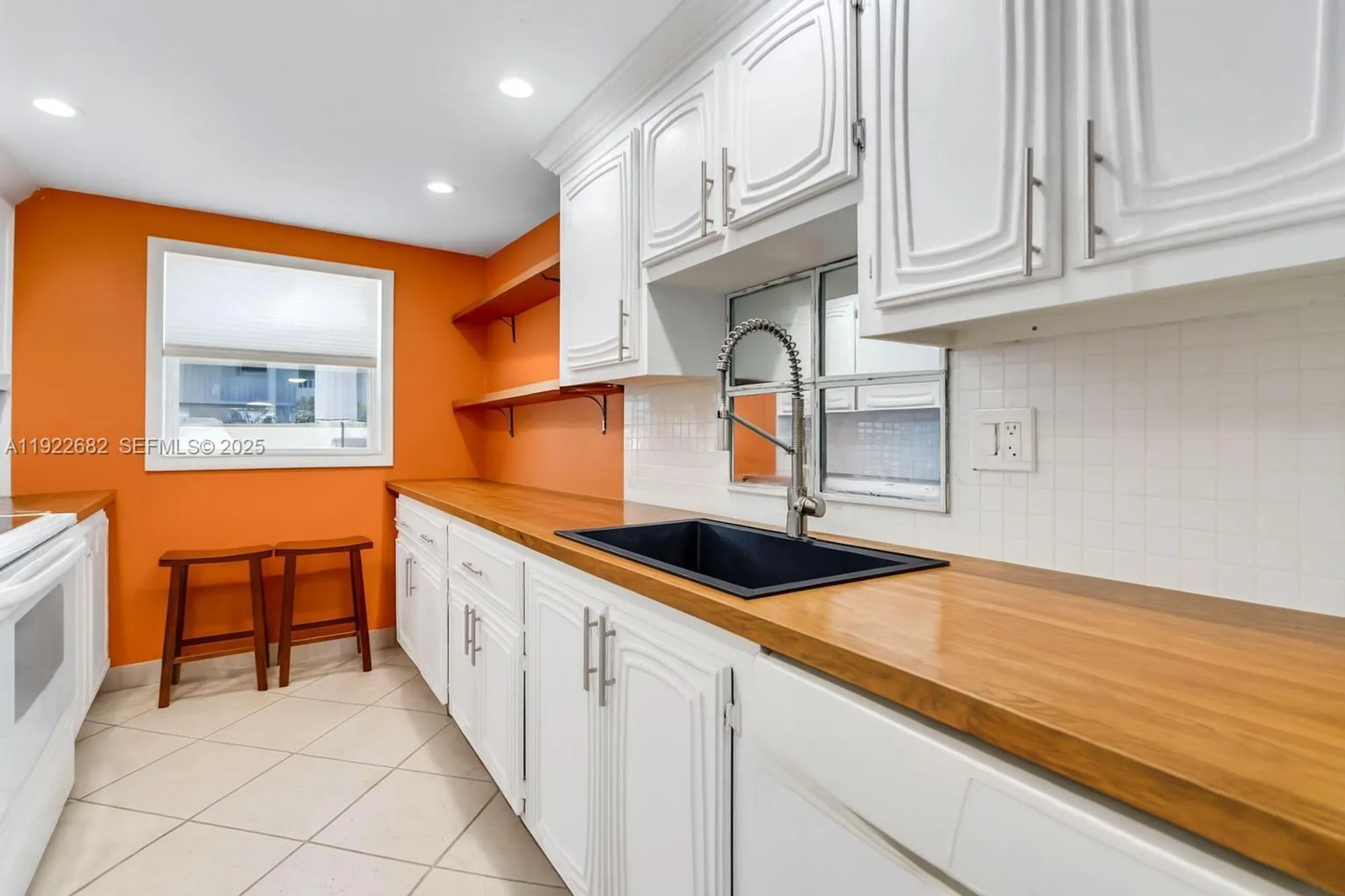 Property Slideshow image 12 of 49 | 2300 sw 22nd ave apt 109, Delray Beach, FL, 33445