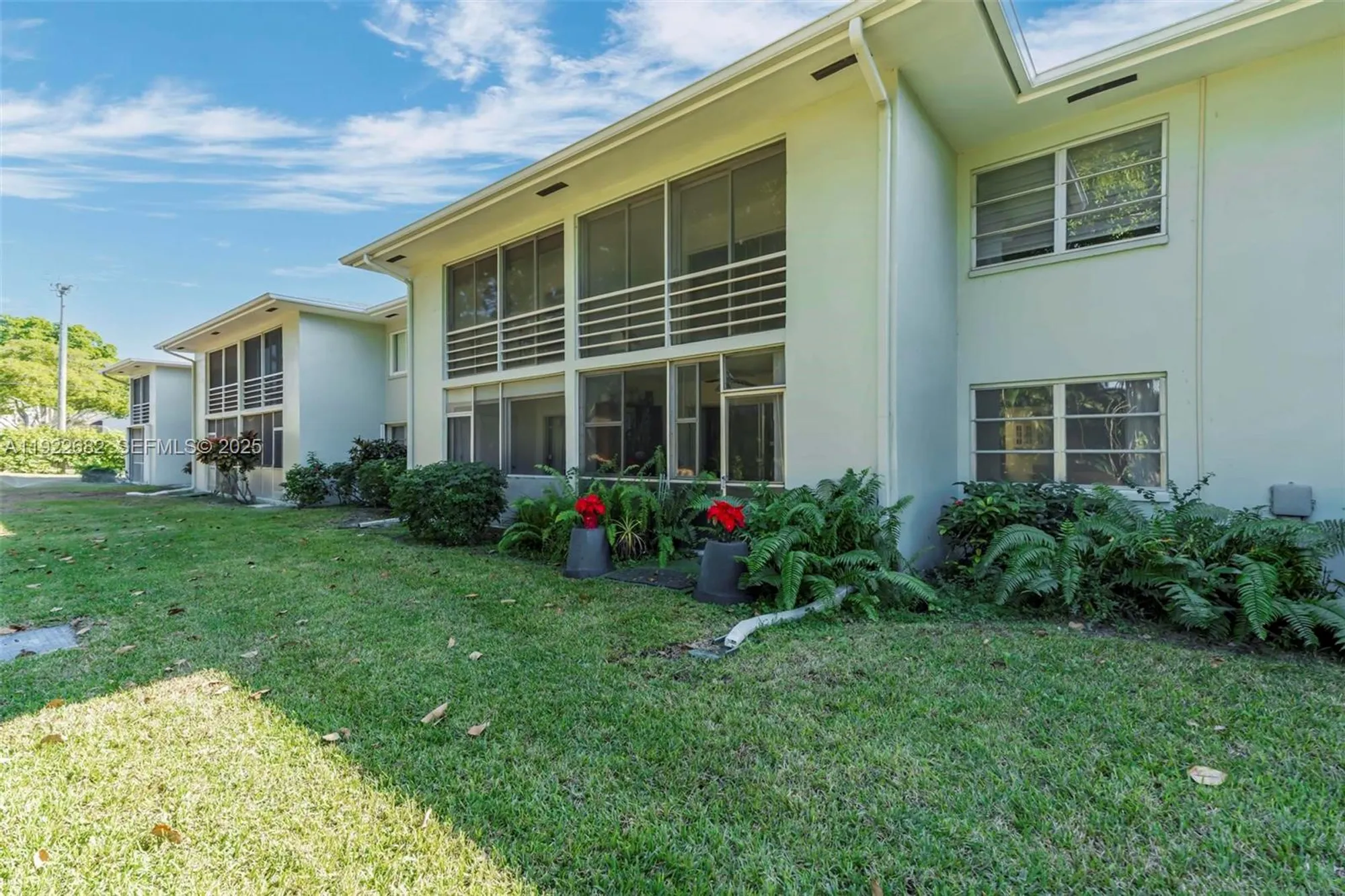 Property Slideshow image 27 of 49 | 2300 sw 22nd ave apt 109, Delray Beach, FL, 33445