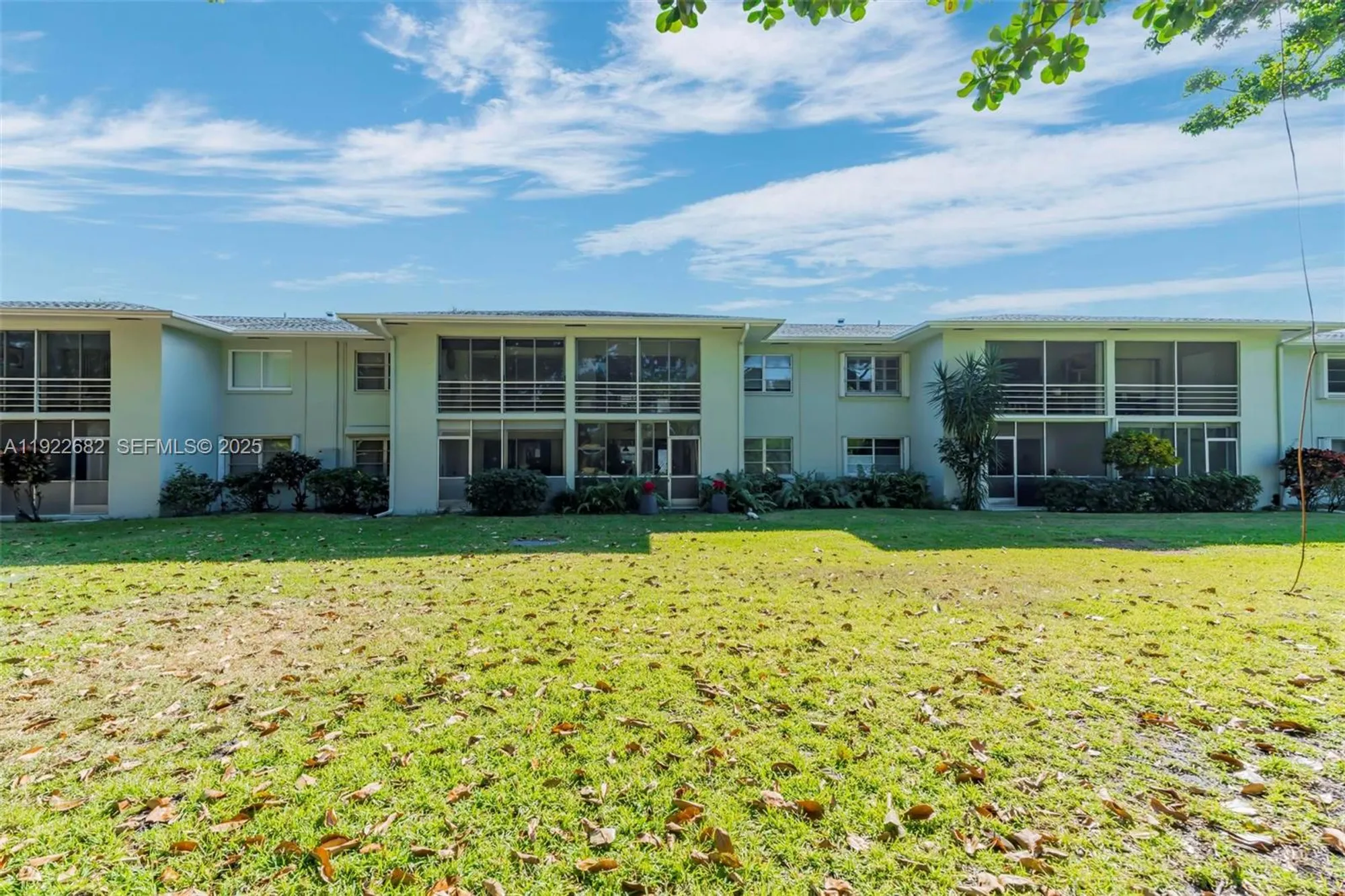 Property Slideshow image 28 of 49 | 2300 sw 22nd ave apt 109, Delray Beach, FL, 33445