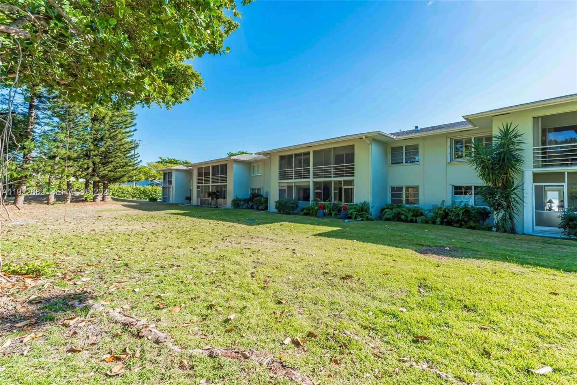 Property Slideshow image 31 of 49 | 2300 sw 22nd ave apt 109, Delray Beach, FL, 33445