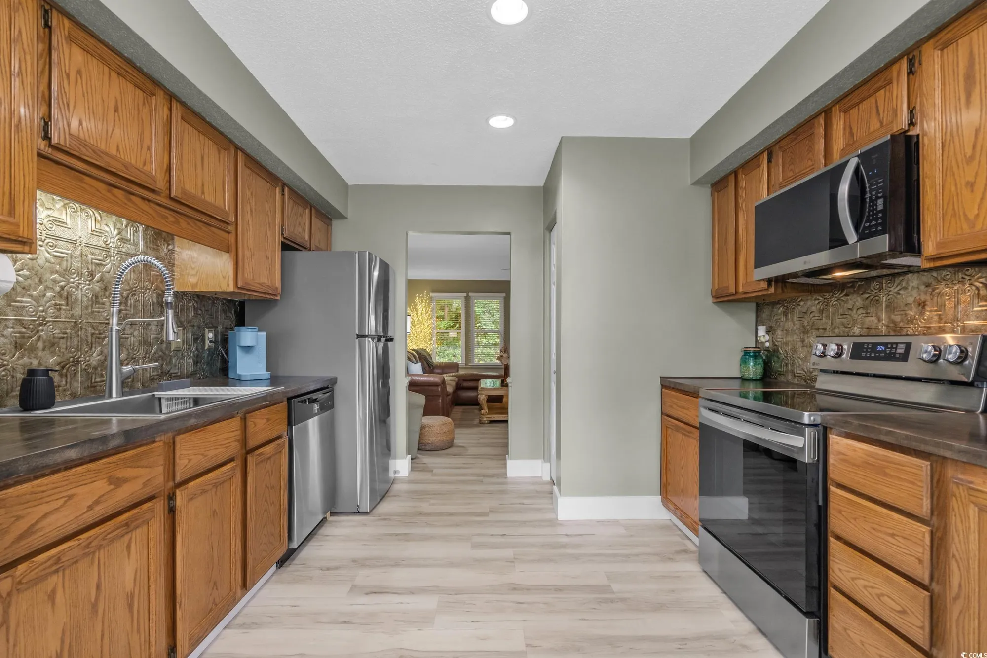 Property Slideshow image 14 of 40 | 105 hickory dr, Conway, SC, 29526