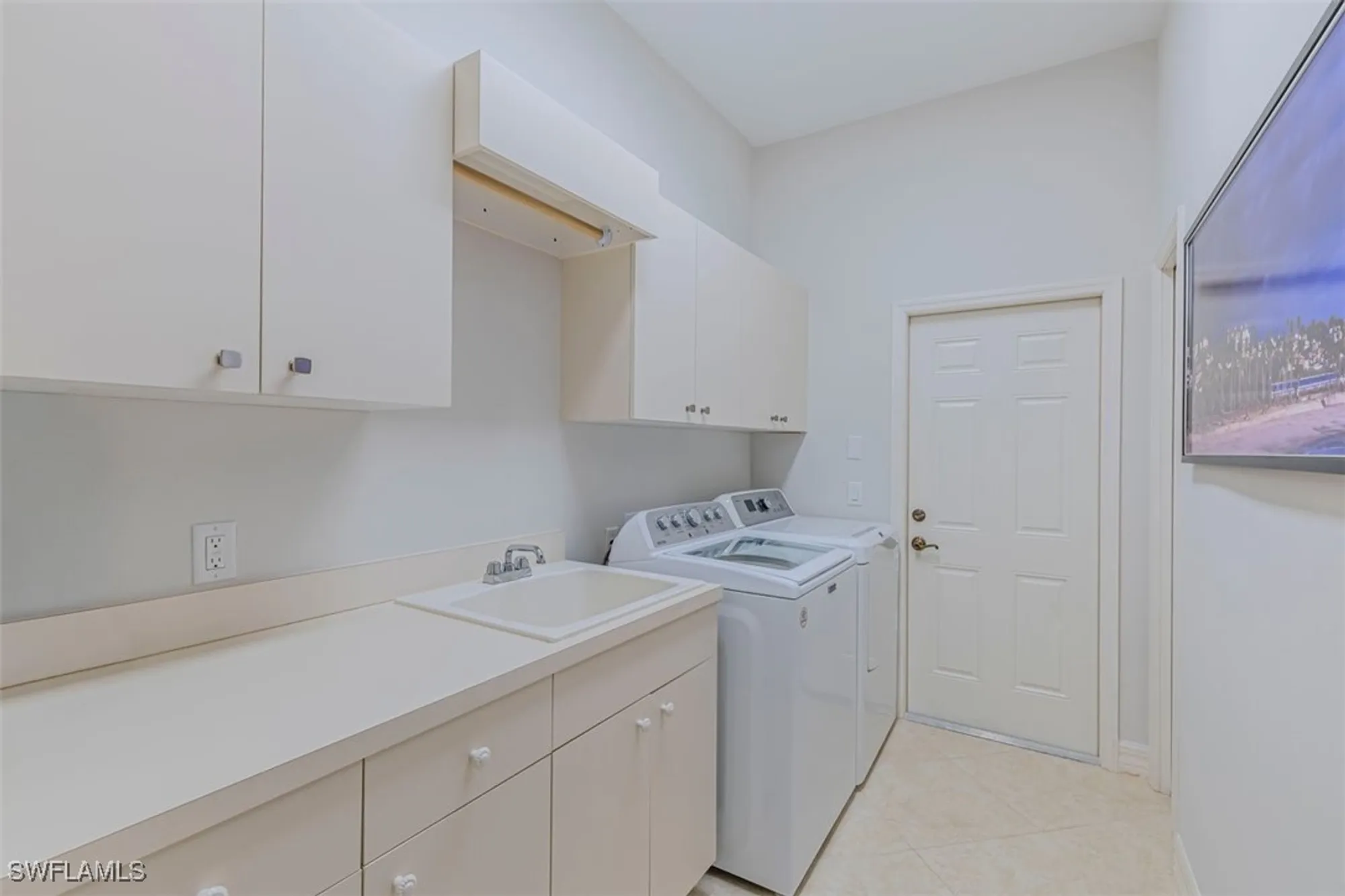 Property Slideshow image 29 of 43 | 7984 tiger lily dr, Naples, FL, 34113