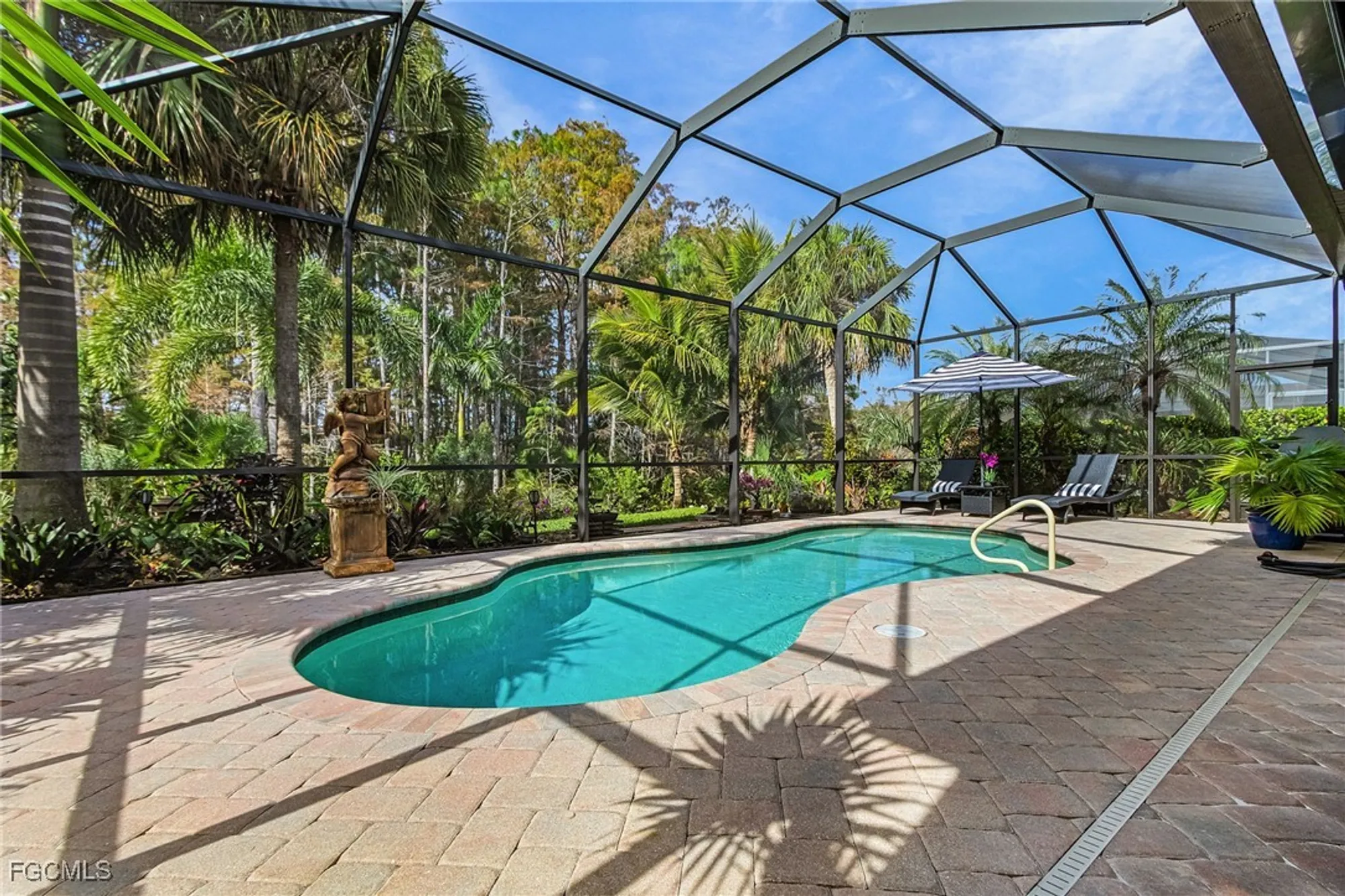Property Slideshow image 2 of 41 | 11574 onyx cir, Fort Myers, FL, 33913