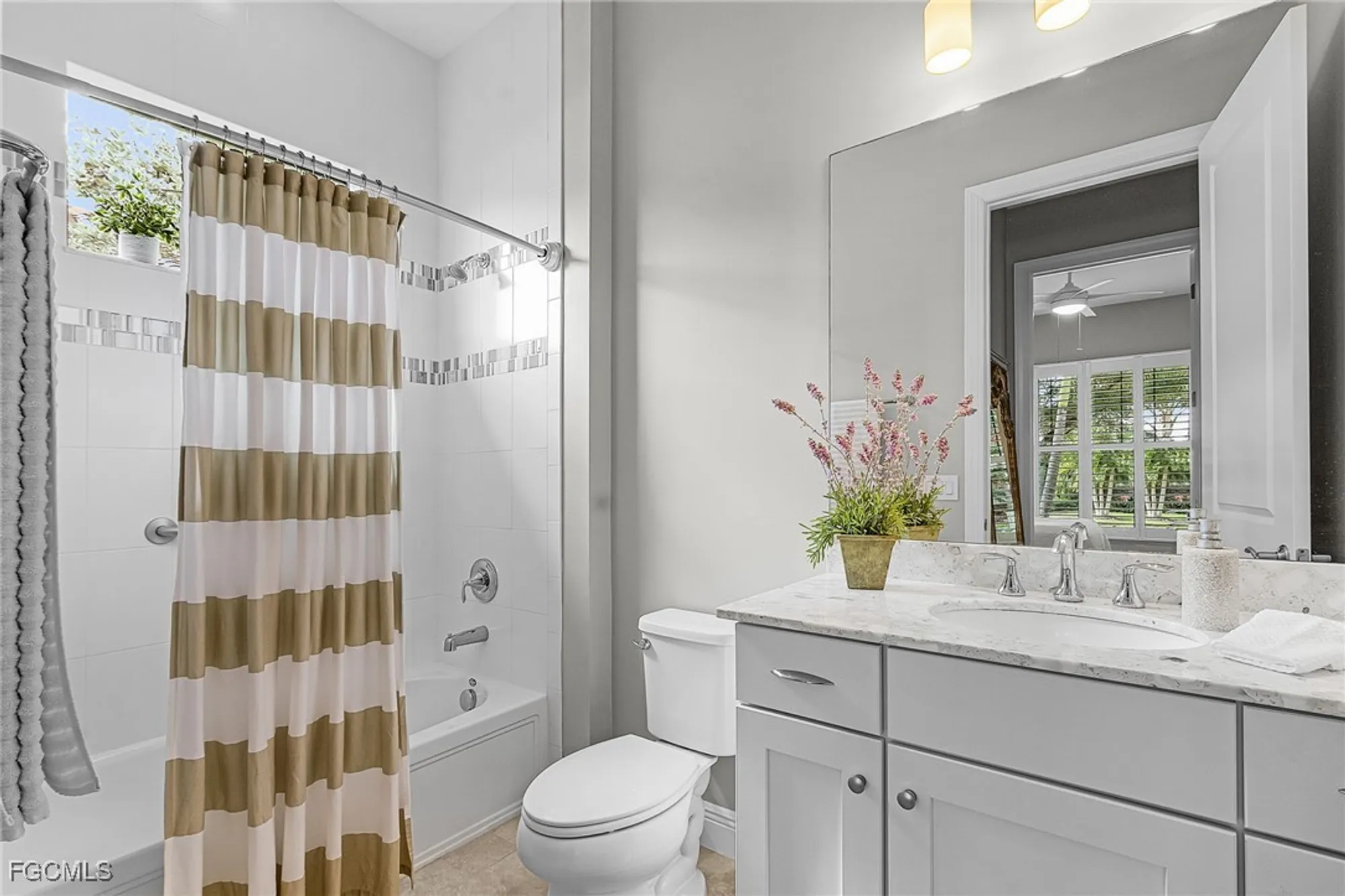 Property Slideshow image 21 of 41 | 11574 onyx cir, Fort Myers, FL, 33913