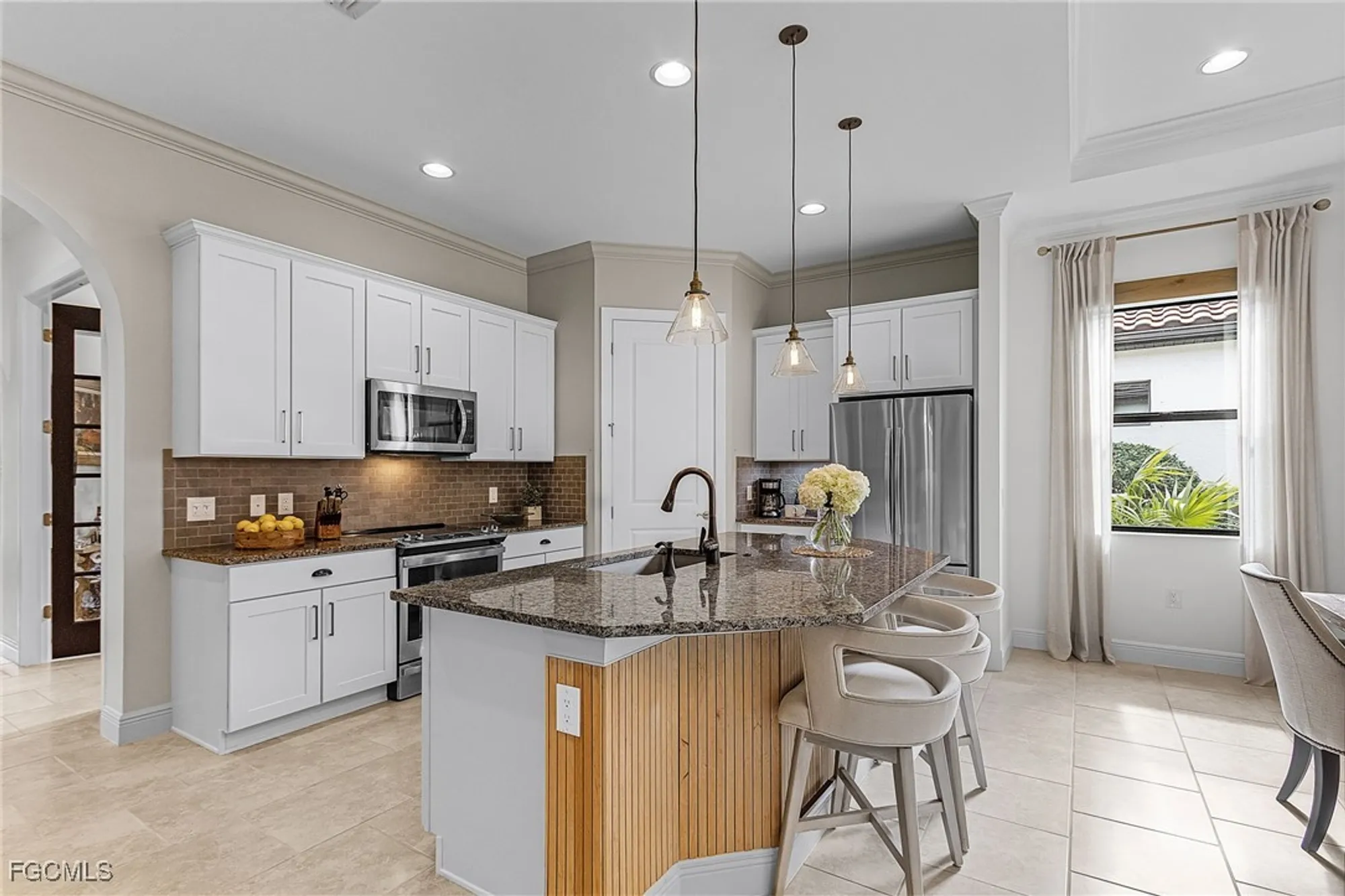 Property Slideshow image 5 of 41 | 11574 onyx cir, Fort Myers, FL, 33913