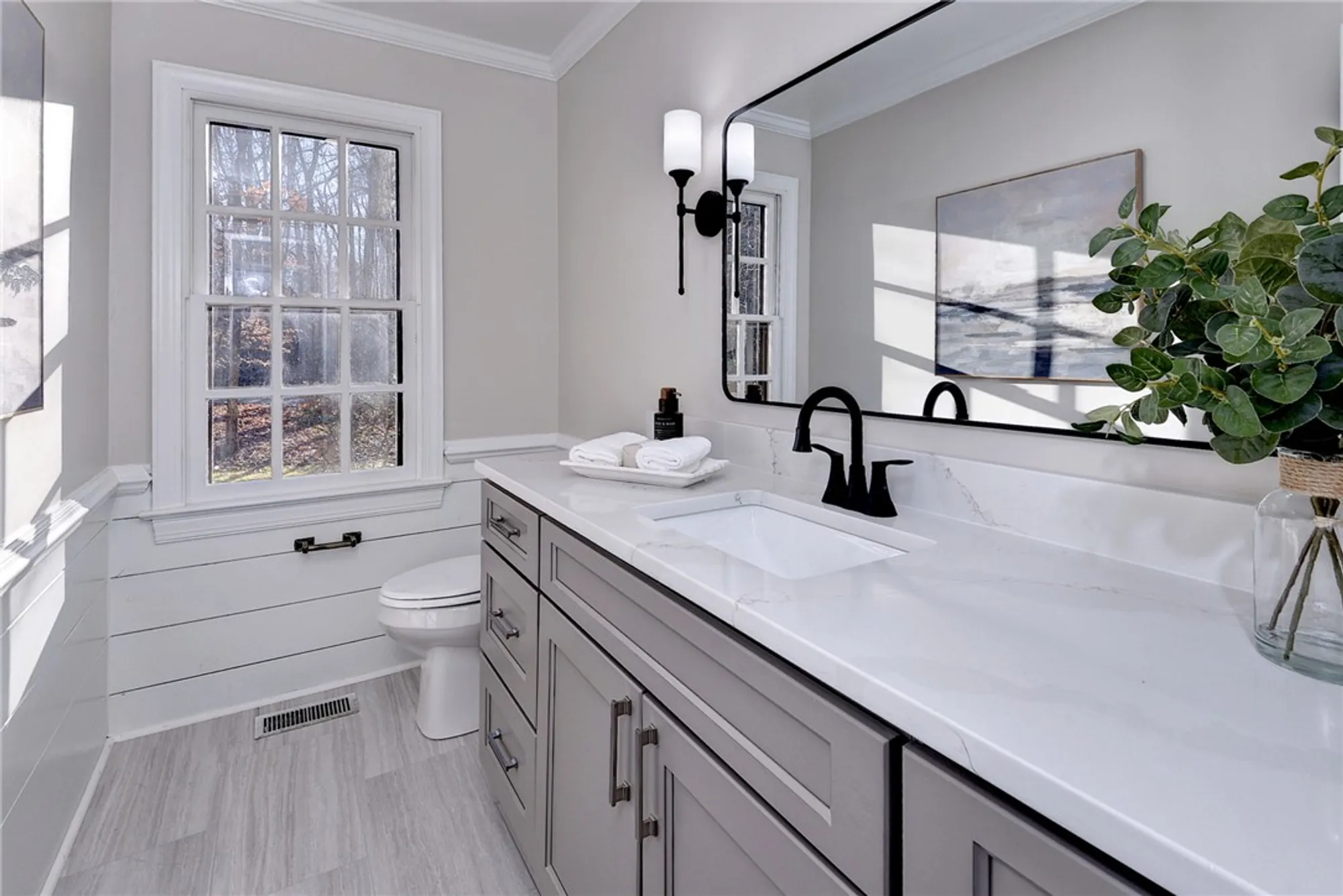 Property Slideshow image 14 of 37 | 100 daingerfield rd, Williamsburg, VA, 23185