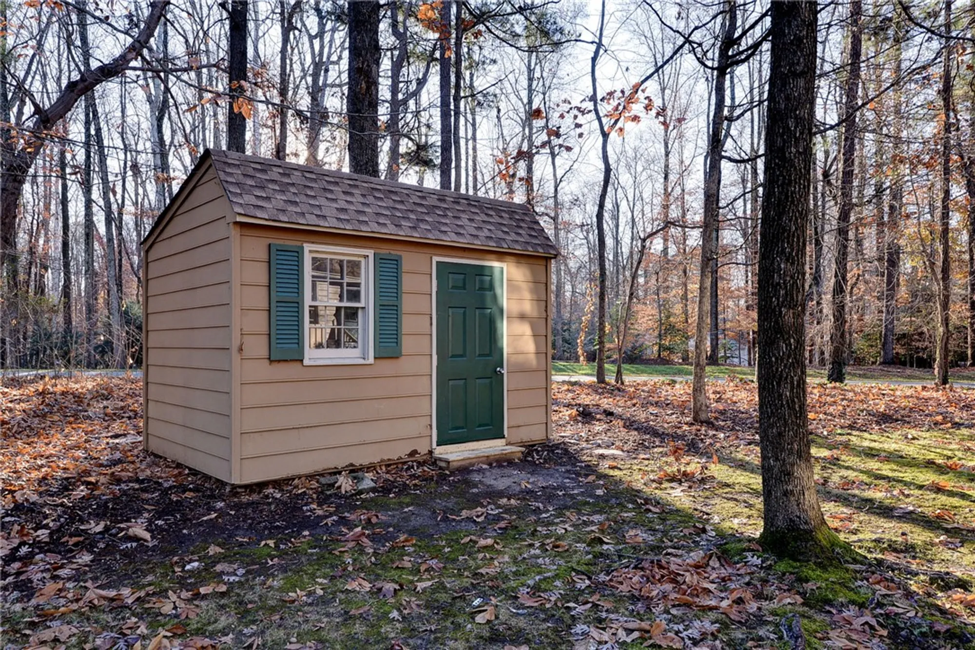 Property Slideshow image 26 of 37 | 100 daingerfield rd, Williamsburg, VA, 23185