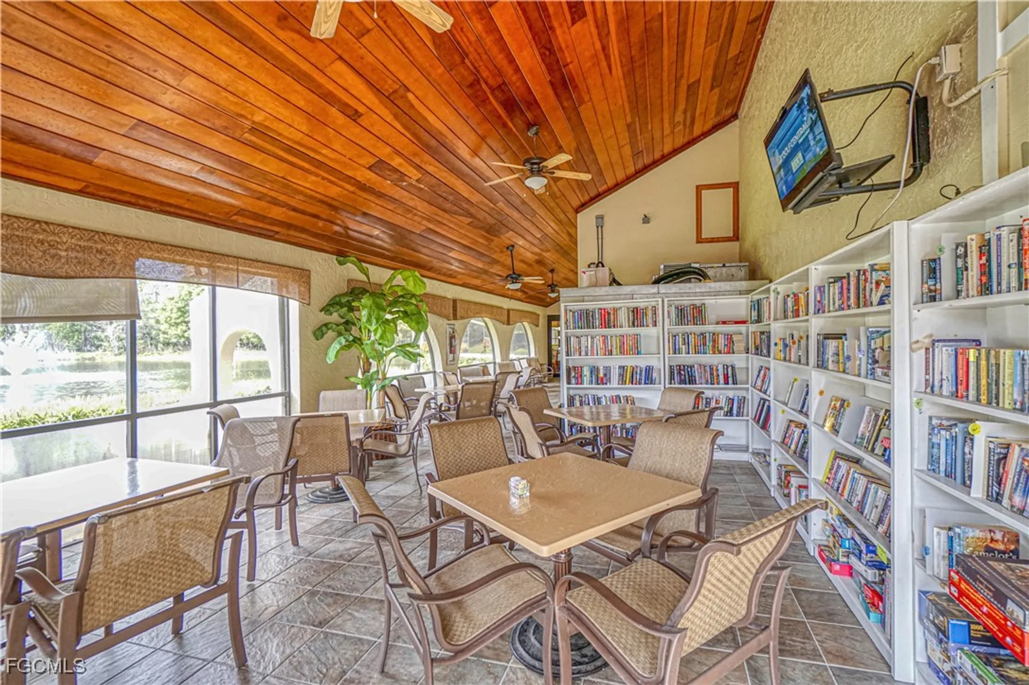 Property Slideshow image 6 of 48 | 13021 cross creek blvd 1250, Fort Myers, FL, 33912
