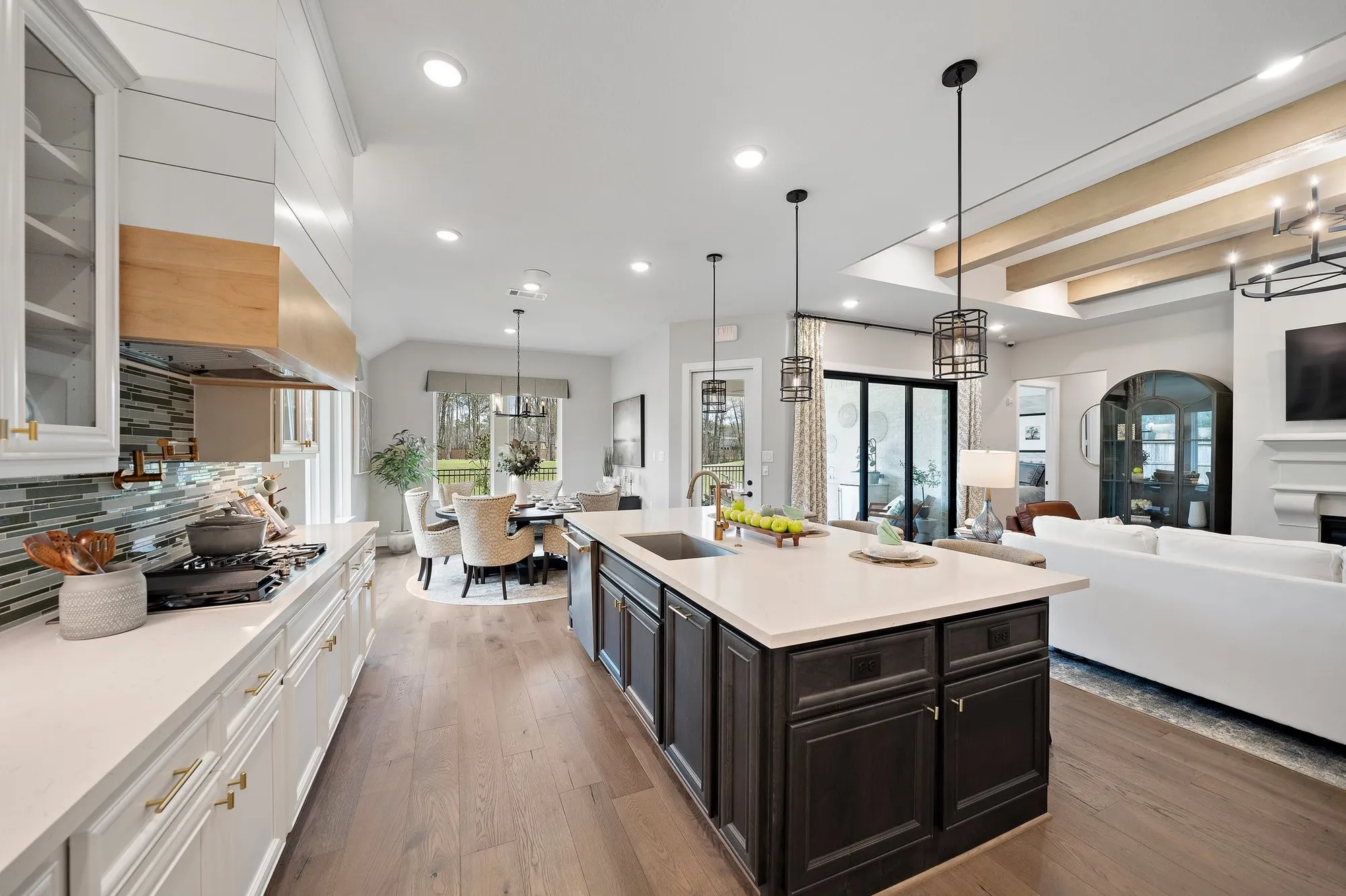 Property Slideshow image 15 of 34 | 21702 leaton cir, Porter, TX, 77365