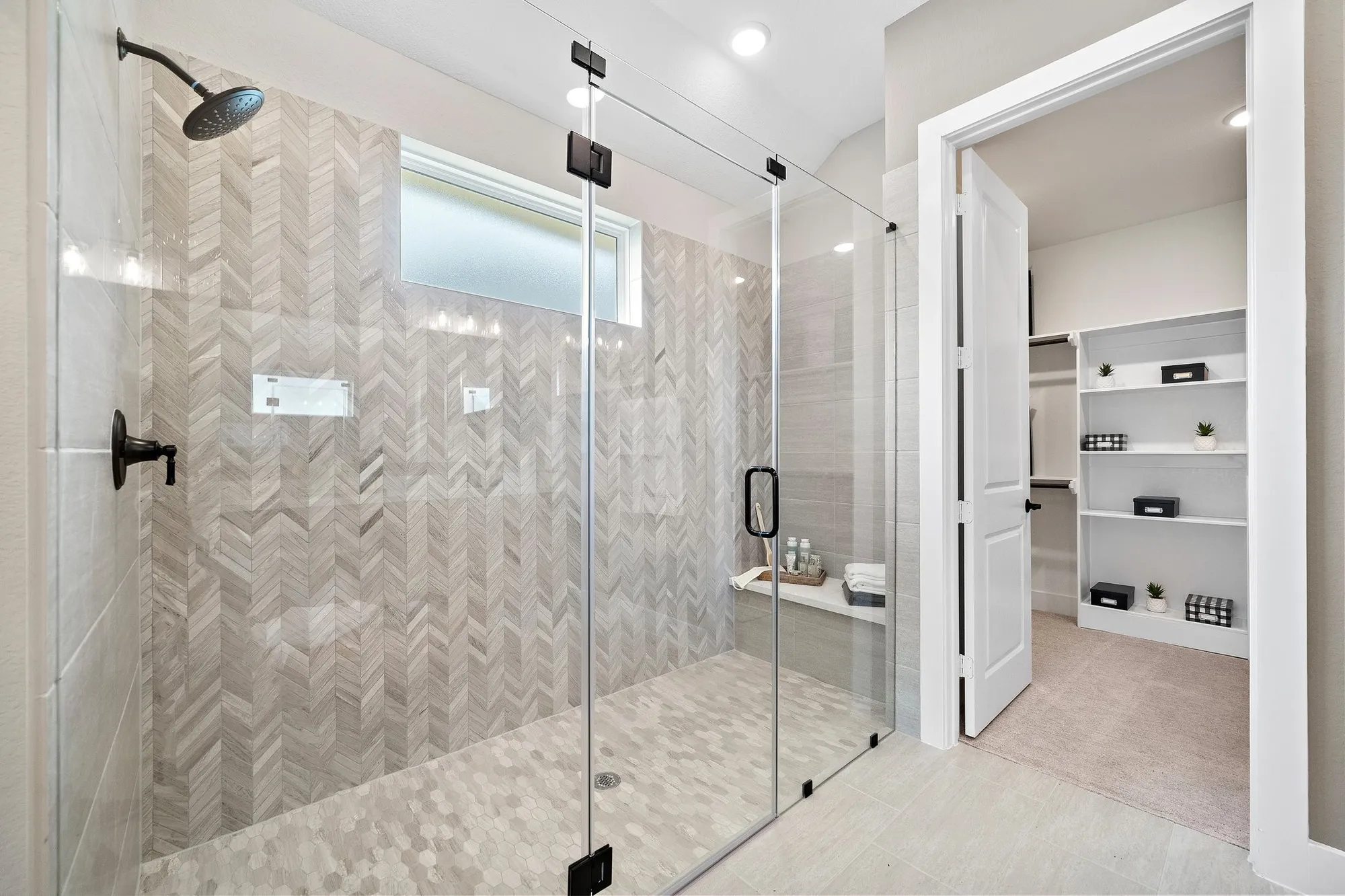 Property Slideshow image 23 of 34 | 21702 leaton cir, Porter, TX, 77365