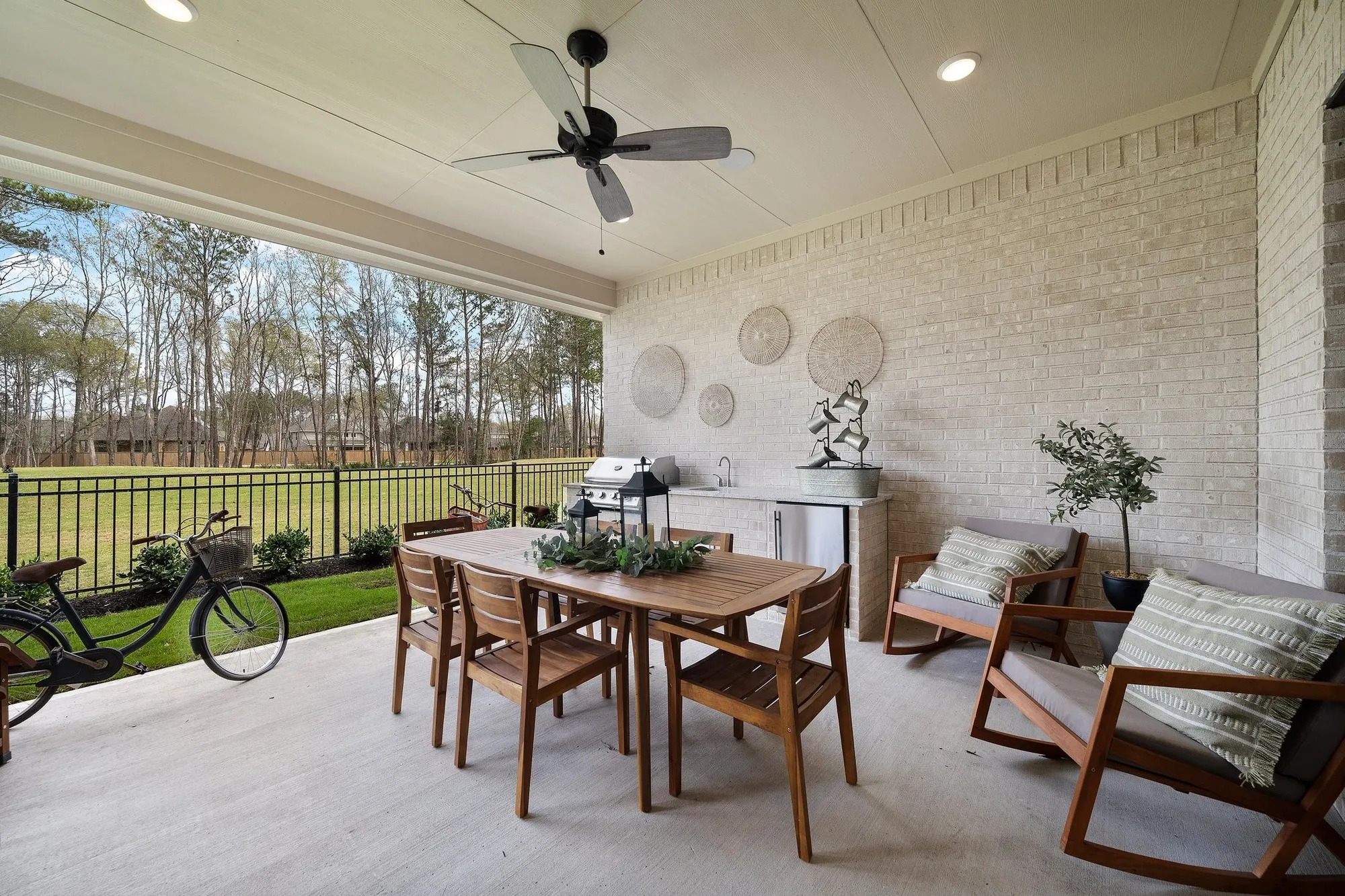 Property Slideshow image 32 of 34 | 21702 leaton cir, Porter, TX, 77365