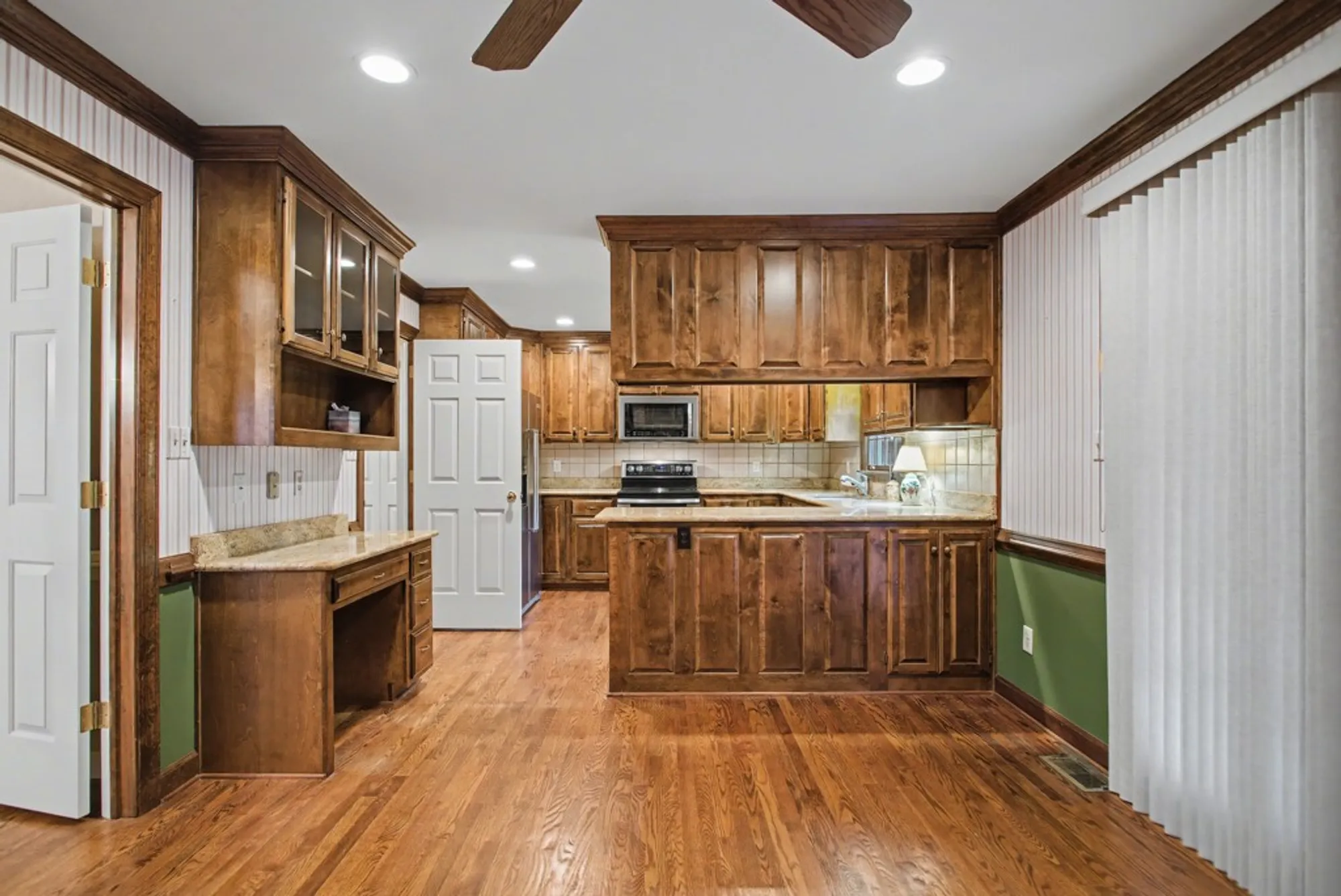 Property Slideshow image 16 of 42 | 117 thomas gates, Williamsburg, VA, 23185