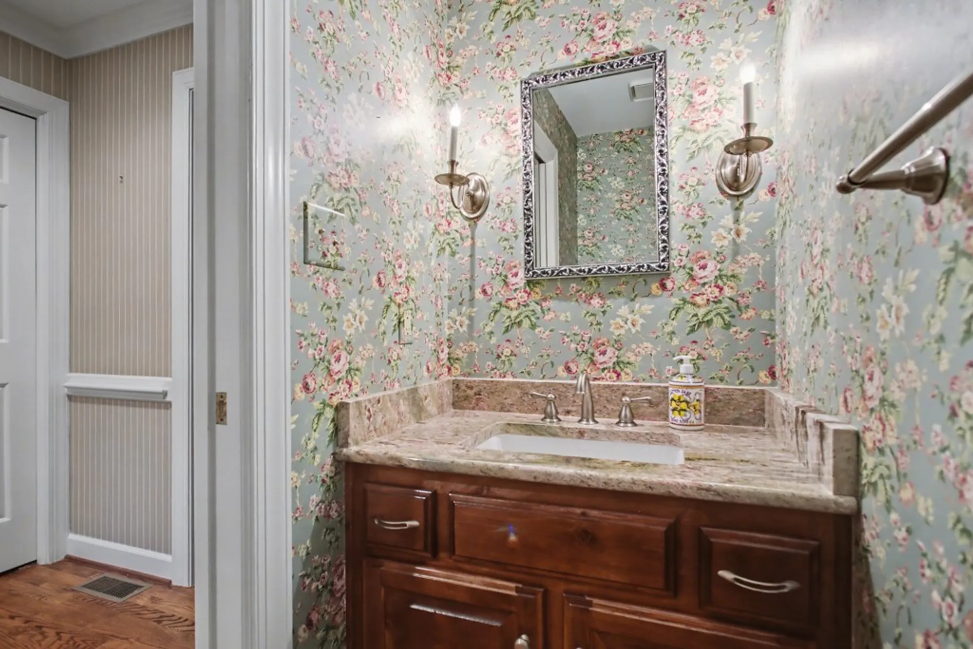 Property Slideshow image 26 of 42 | 117 thomas gates, Williamsburg, VA, 23185