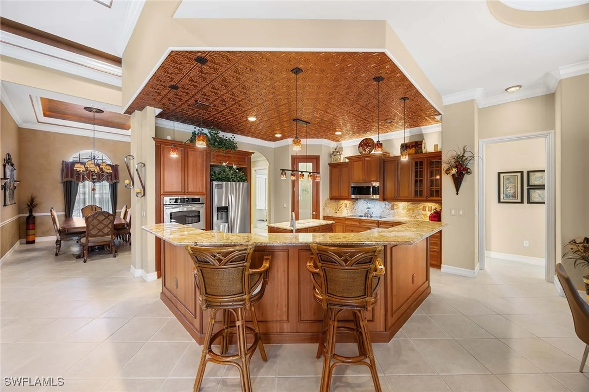 Property Slideshow image 17 of 50 | 9034 shenendoah cir, Naples, FL, 34113