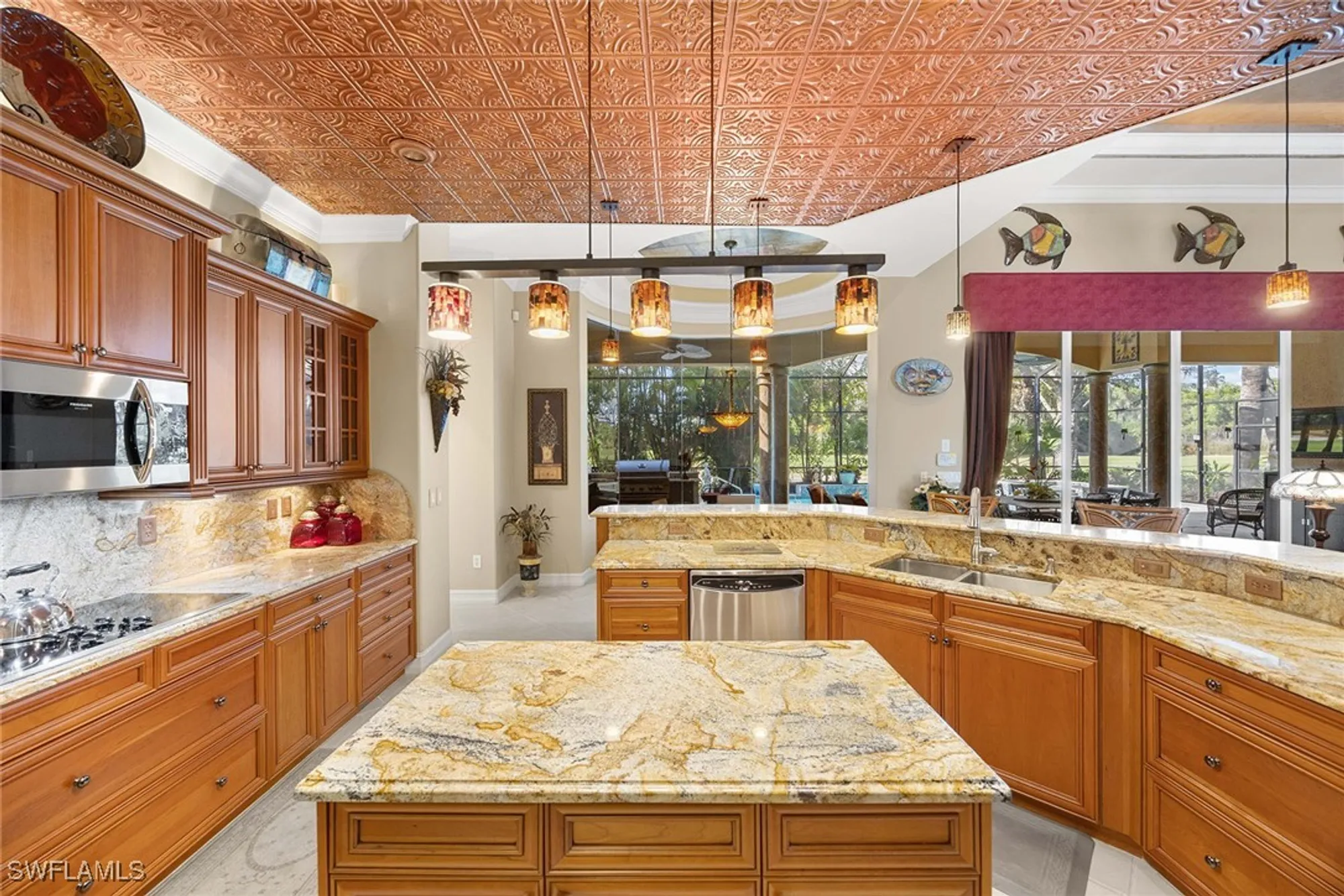 Property Slideshow image 18 of 50 | 9034 shenendoah cir, Naples, FL, 34113