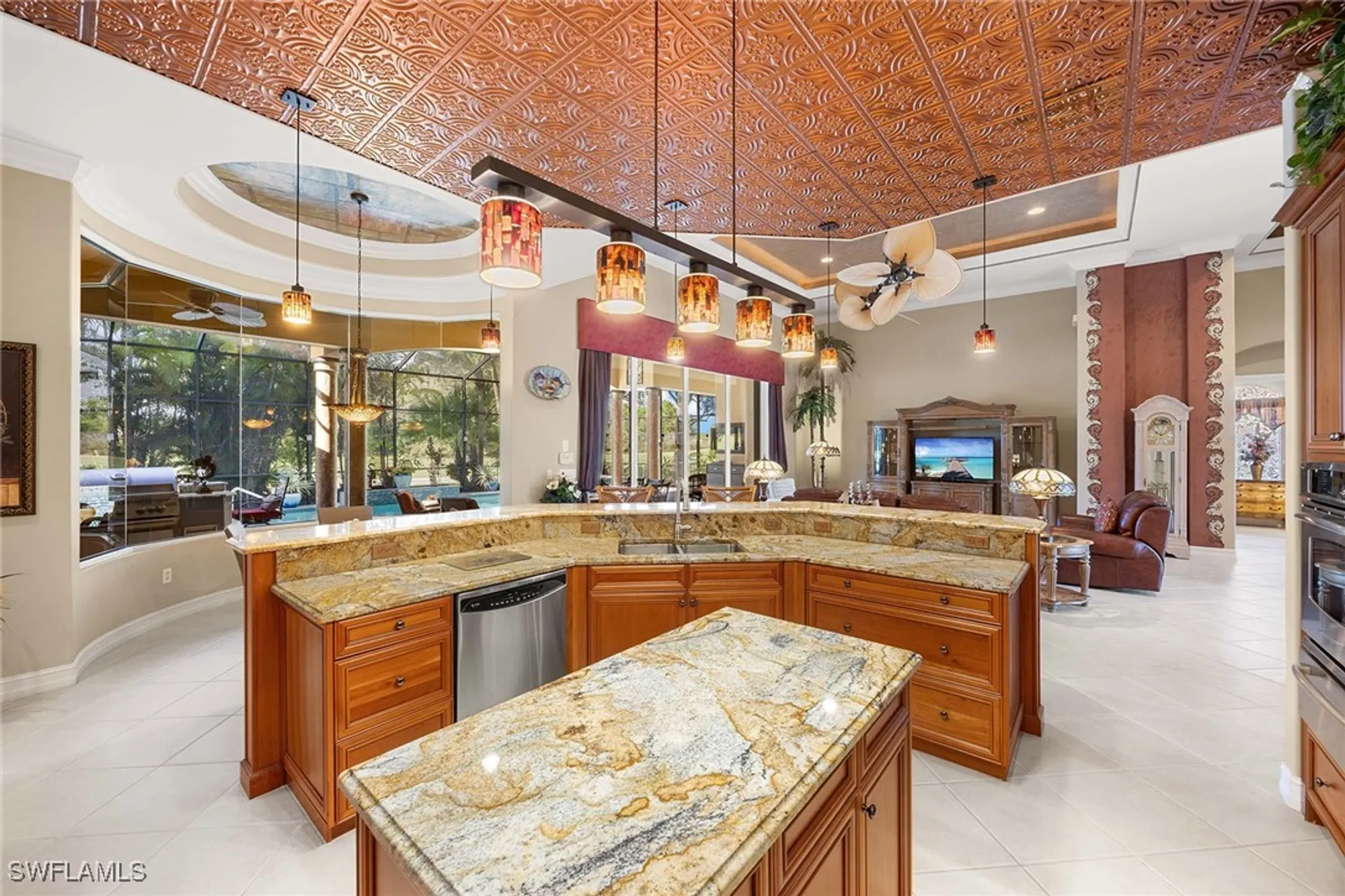 Property Slideshow image 19 of 50 | 9034 shenendoah cir, Naples, FL, 34113