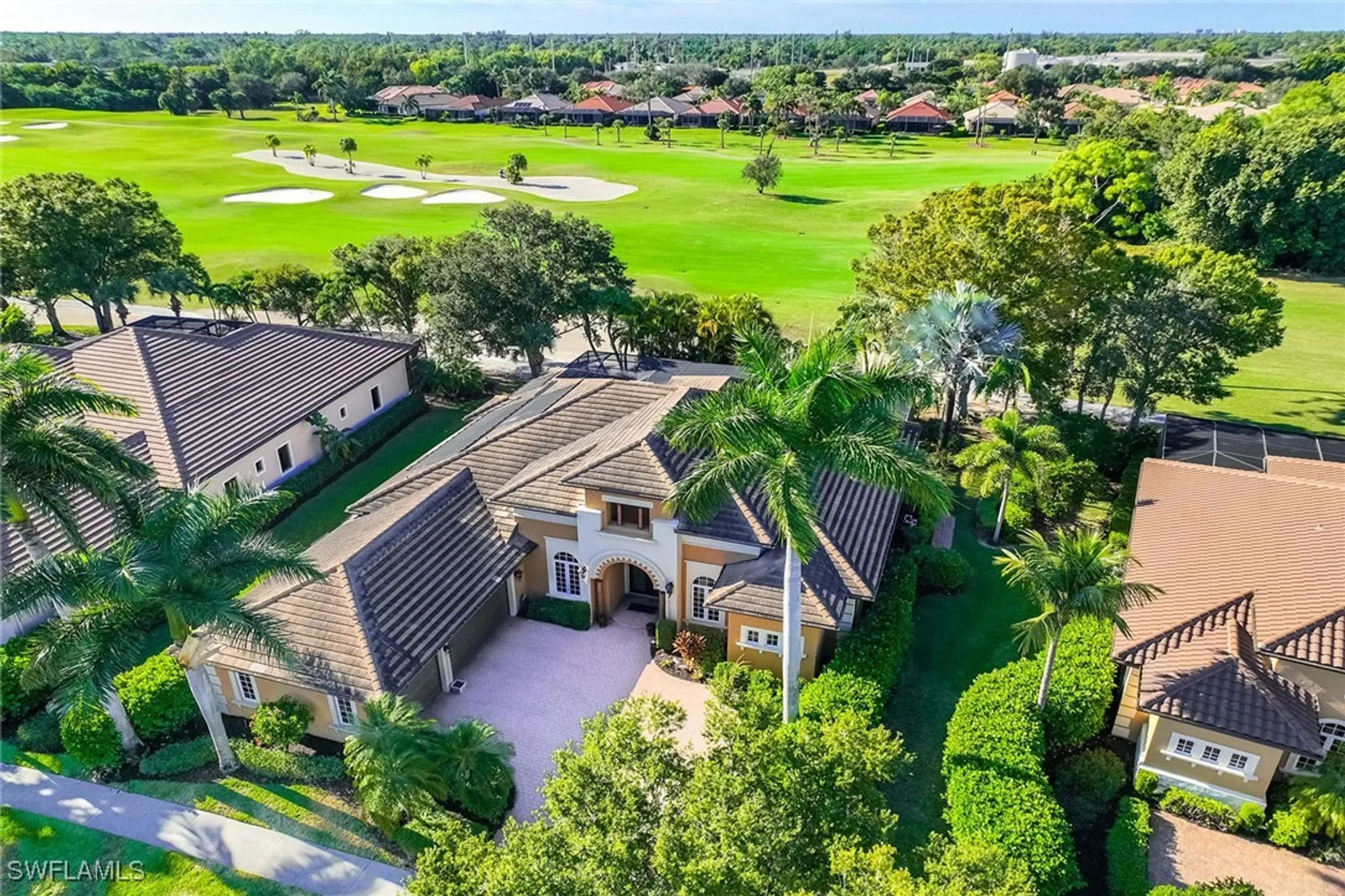 Property Slideshow image 4 of 50 | 9034 shenendoah cir, Naples, FL, 34113