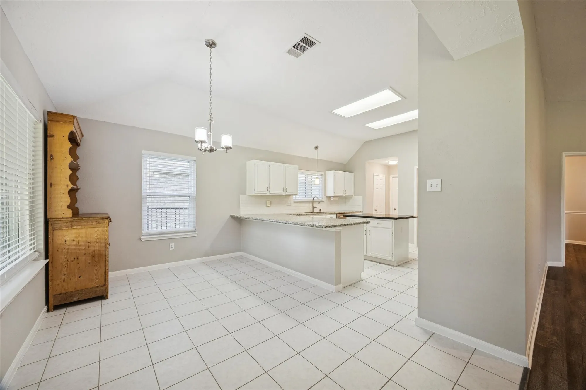 Property Slideshow image 15 of 26 | 3438 n peach hollow cir, Pearland, TX, 77584