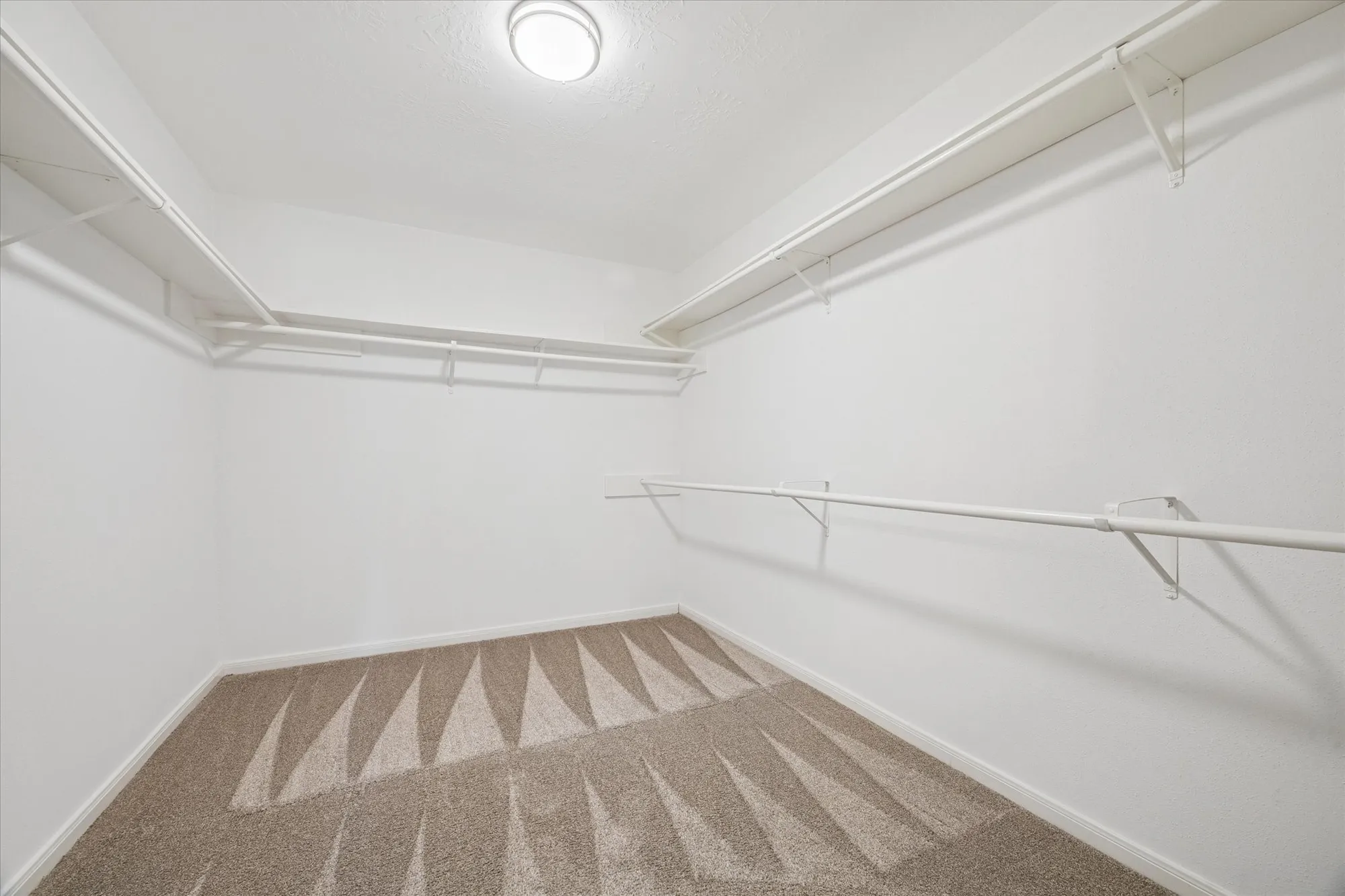 Property Slideshow image 19 of 26 | 3438 n peach hollow cir, Pearland, TX, 77584