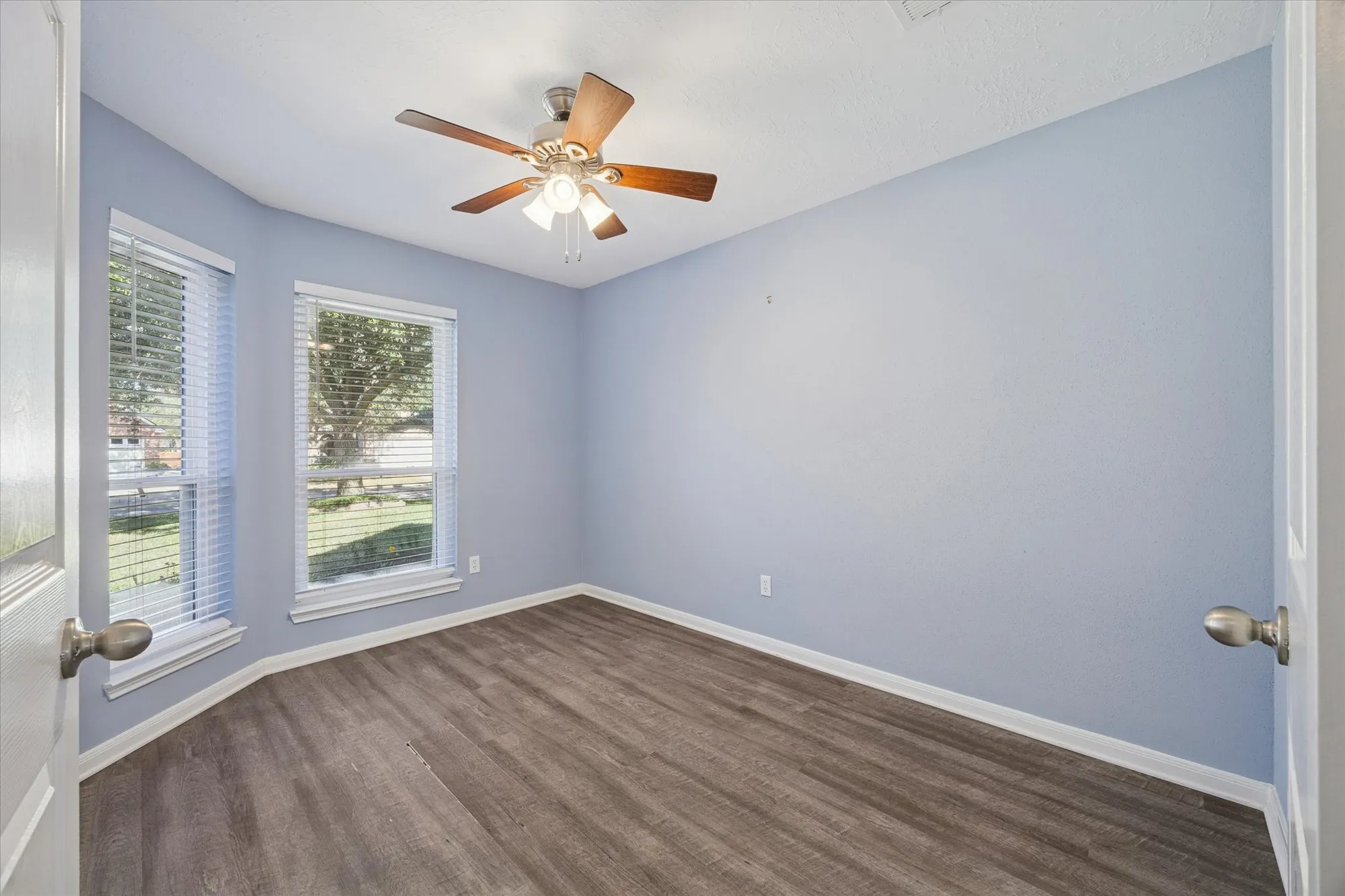 Property Slideshow image 6 of 26 | 3438 n peach hollow cir, Pearland, TX, 77584