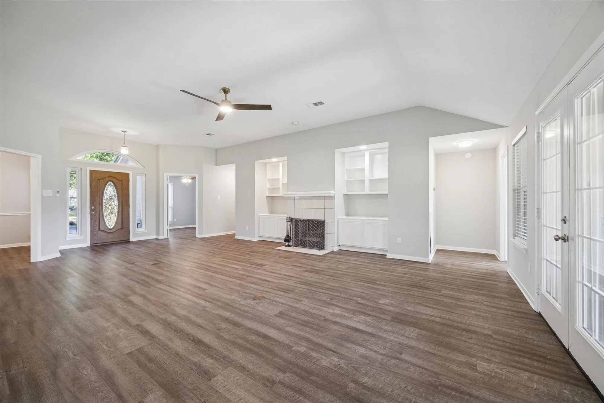 Property Slideshow image 9 of 26 | 3438 n peach hollow cir, Pearland, TX, 77584