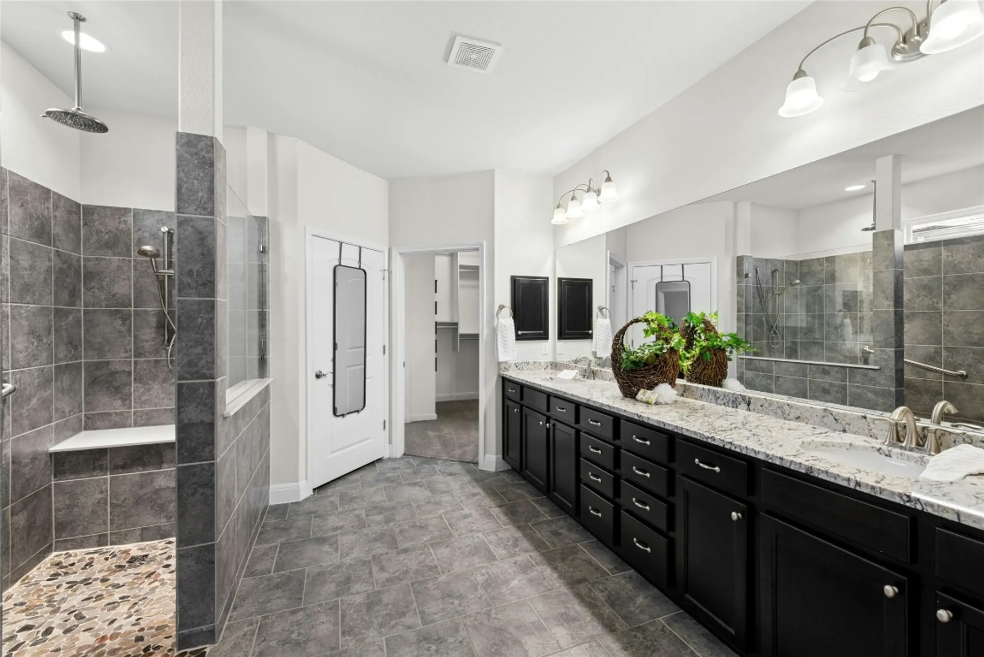 Property Slideshow image 19 of 39 | 104 cypress springs way, Georgetown, TX, 78633