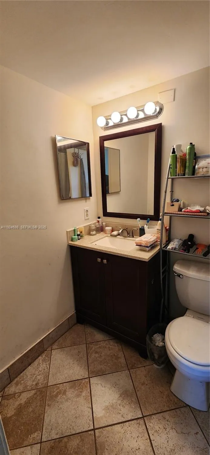 Property Slideshow image 12 of 13 | 191 preston e unit e, Boca Raton, FL, 33434