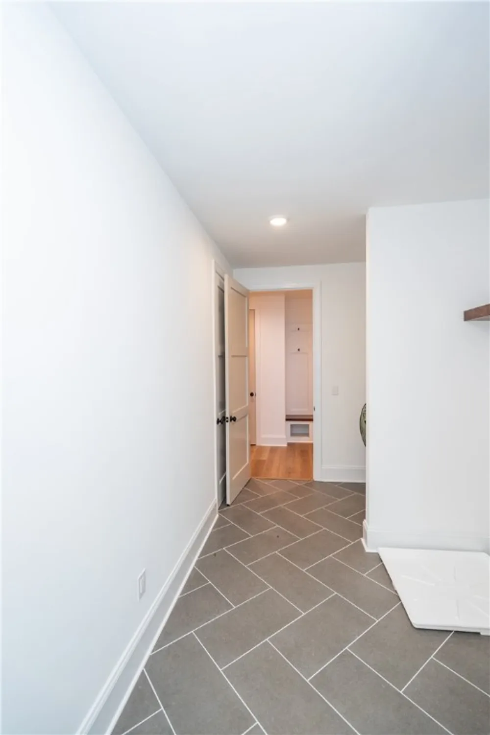 Property Slideshow image 22 of 37 | 3399 westport, Williamsburg, VA, 23188