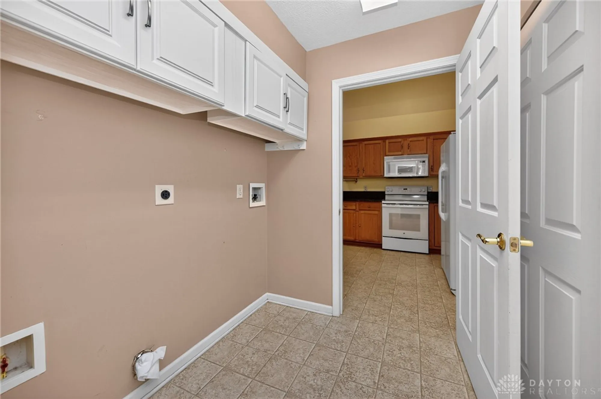 Property Slideshow image 12 of 54 | 4618 cobblestone dr, Tipp City, OH, 45371