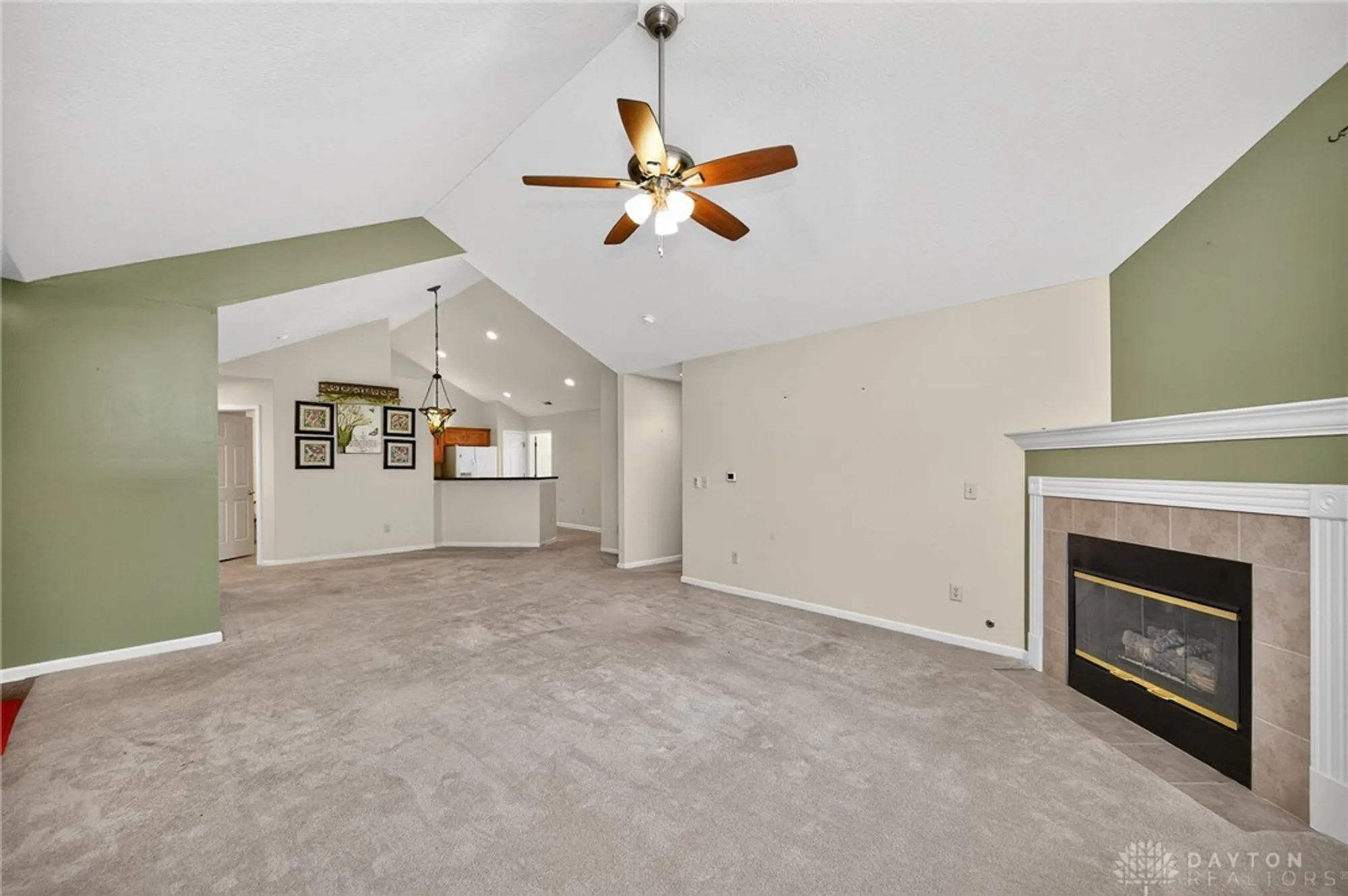 Property Slideshow image 23 of 54 | 4618 cobblestone dr, Tipp City, OH, 45371